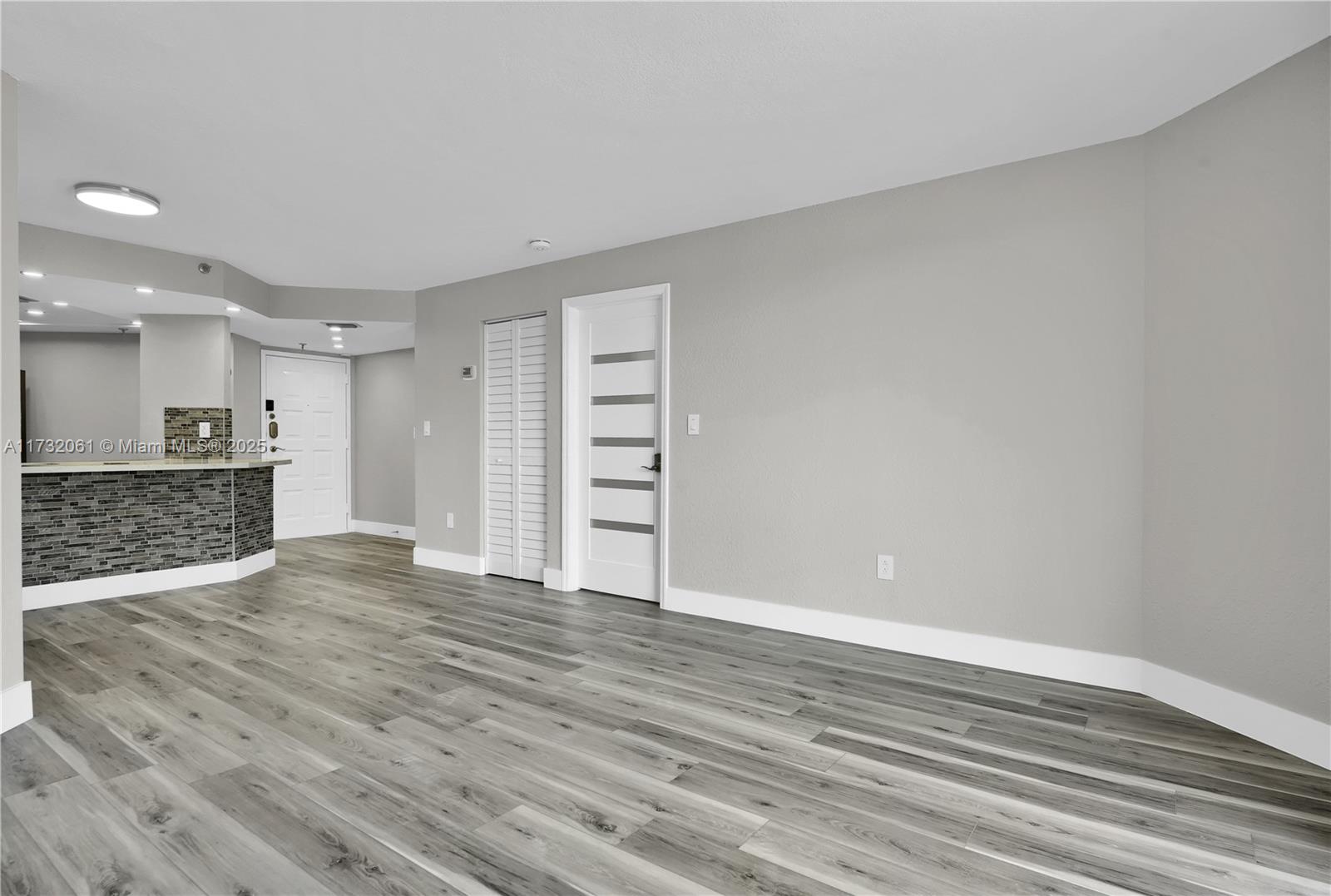 LA RIVE GAUCHE CONDO - Residential