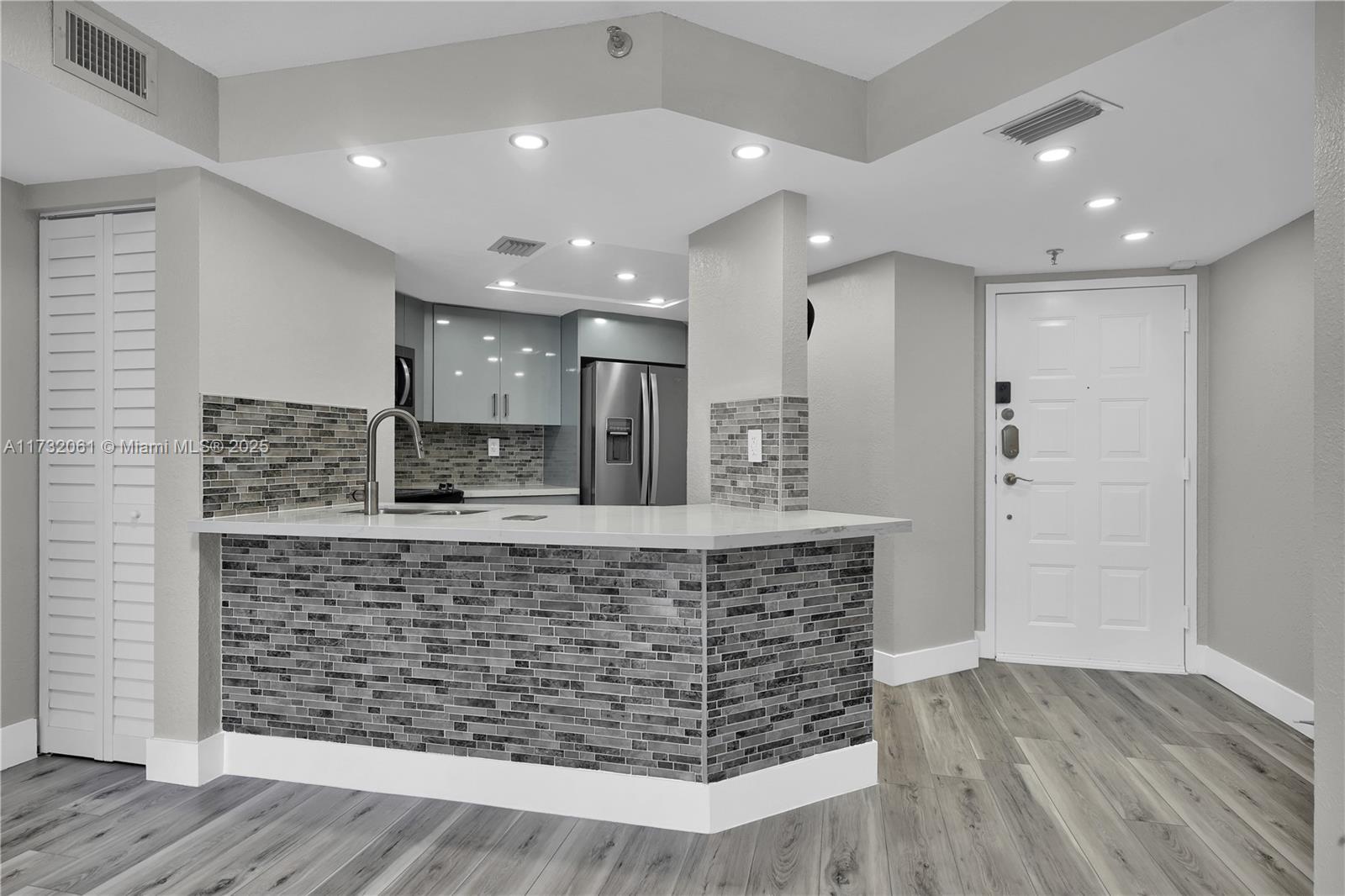 LA RIVE GAUCHE CONDO - Residential