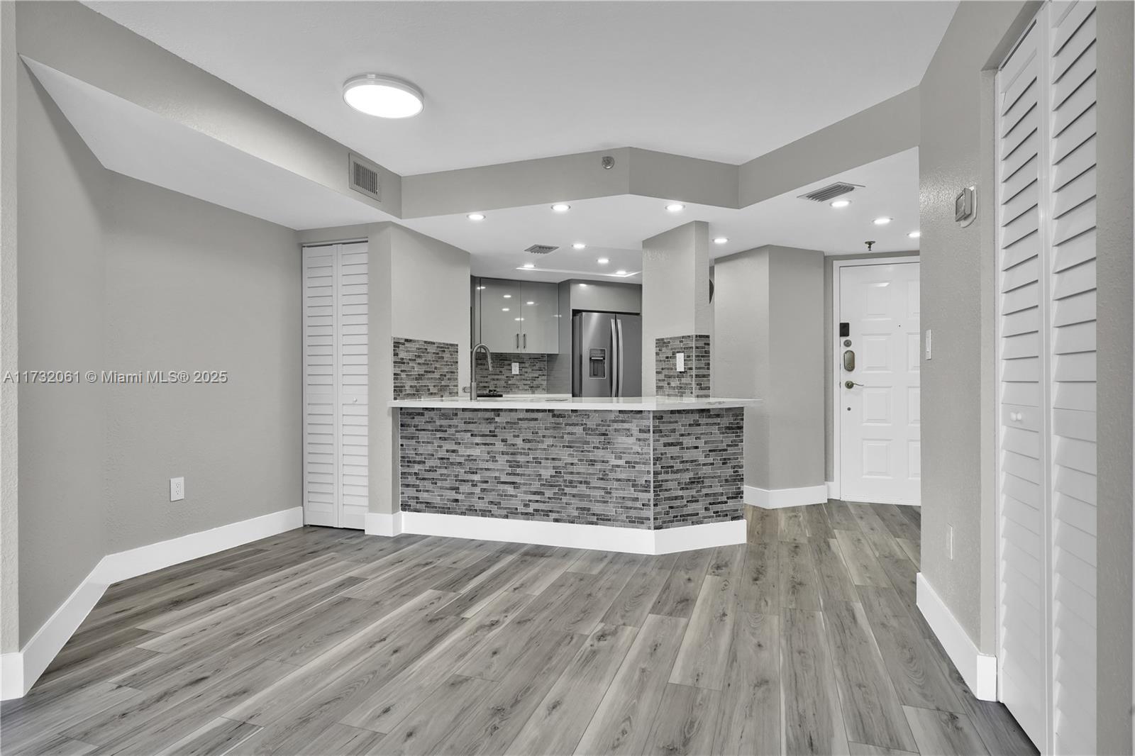 LA RIVE GAUCHE CONDO - Residential