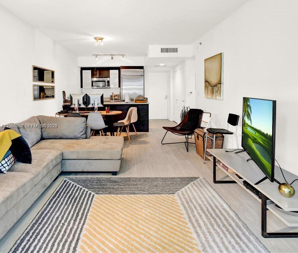 500 Brickell Ave 3008