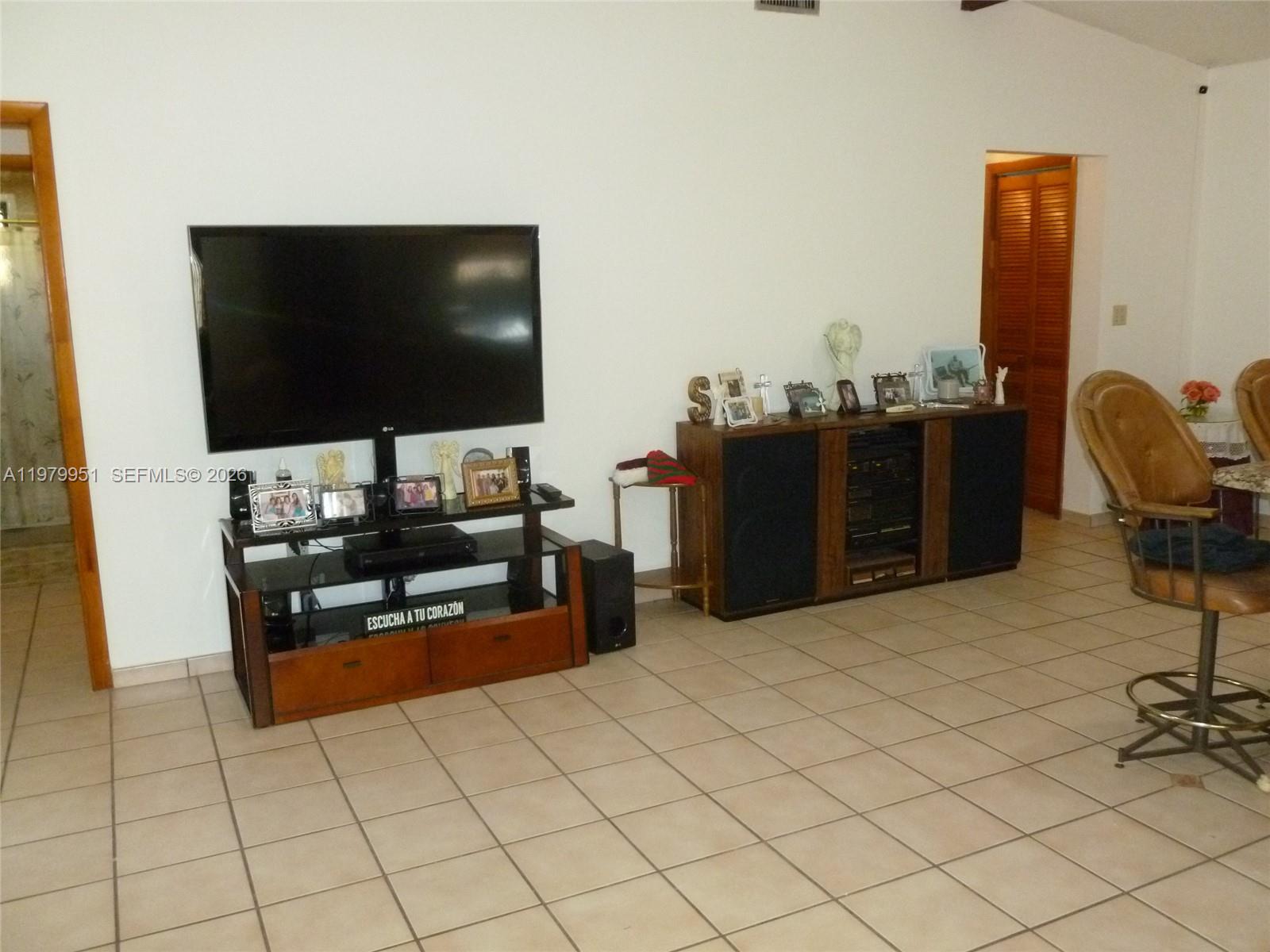 GRAPELAND HEIGHTS - Residential