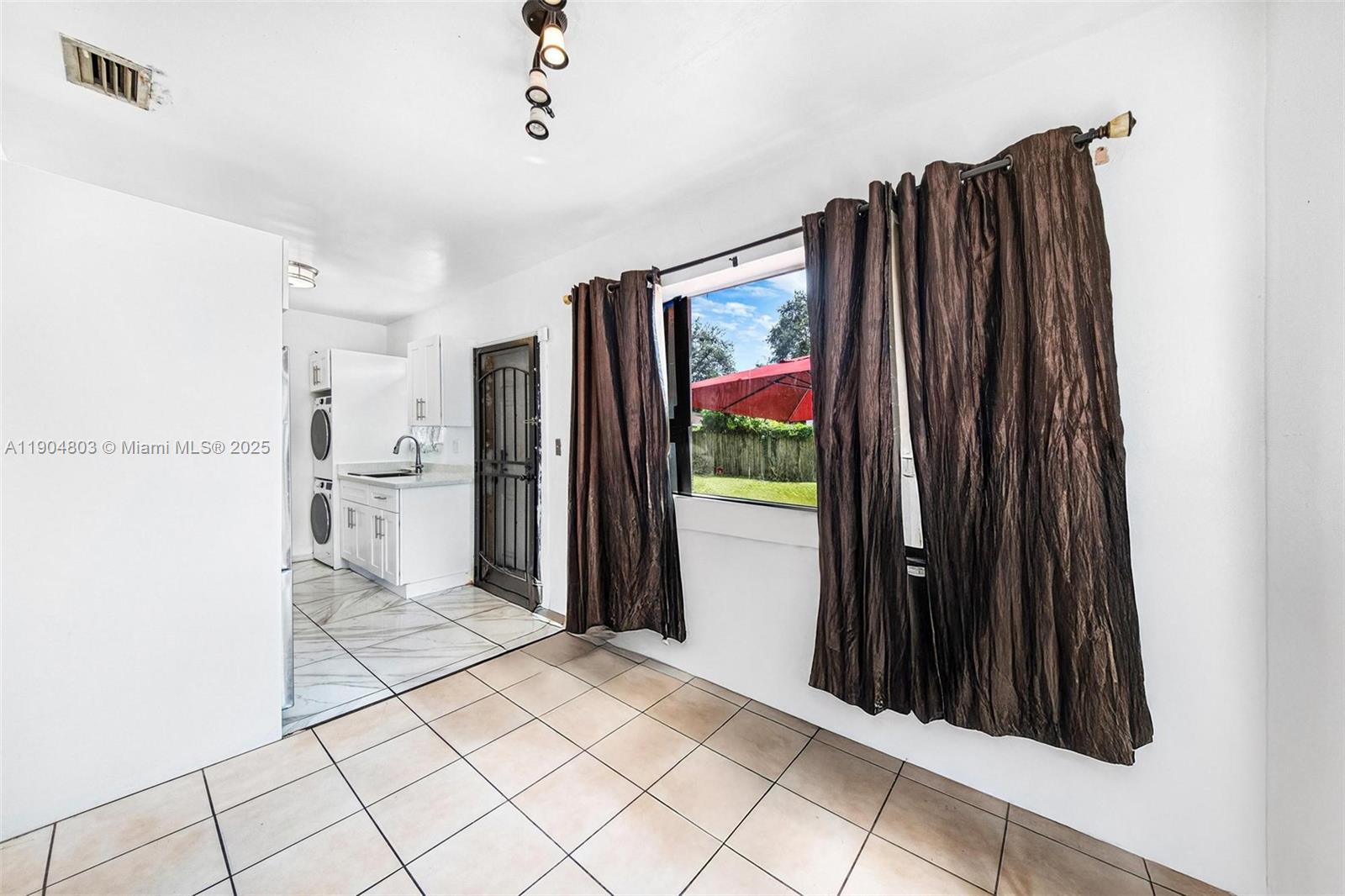 AIRLINE ESTATES UNIT 1 - Residential