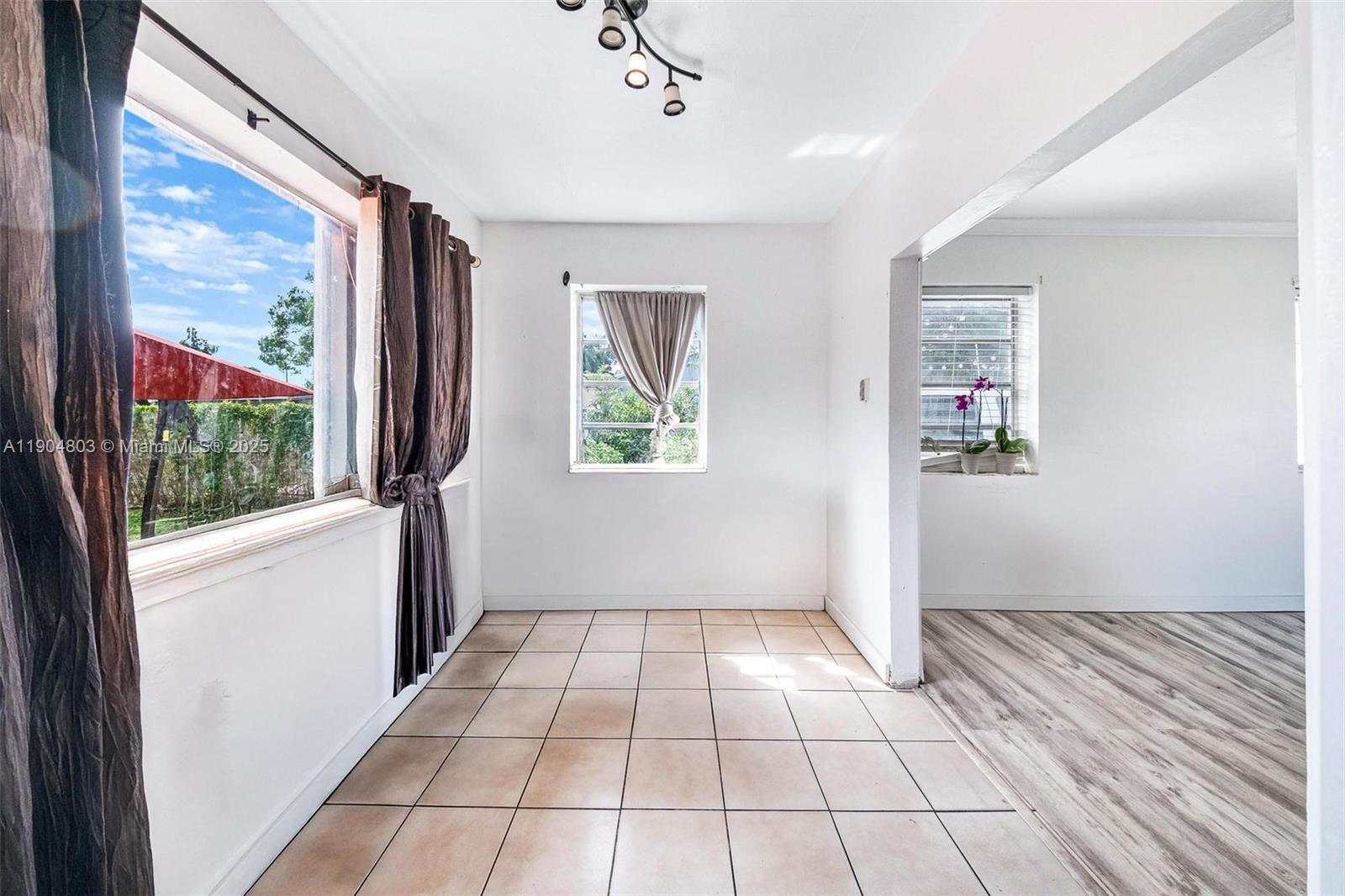 AIRLINE ESTATES UNIT 1 - Residential