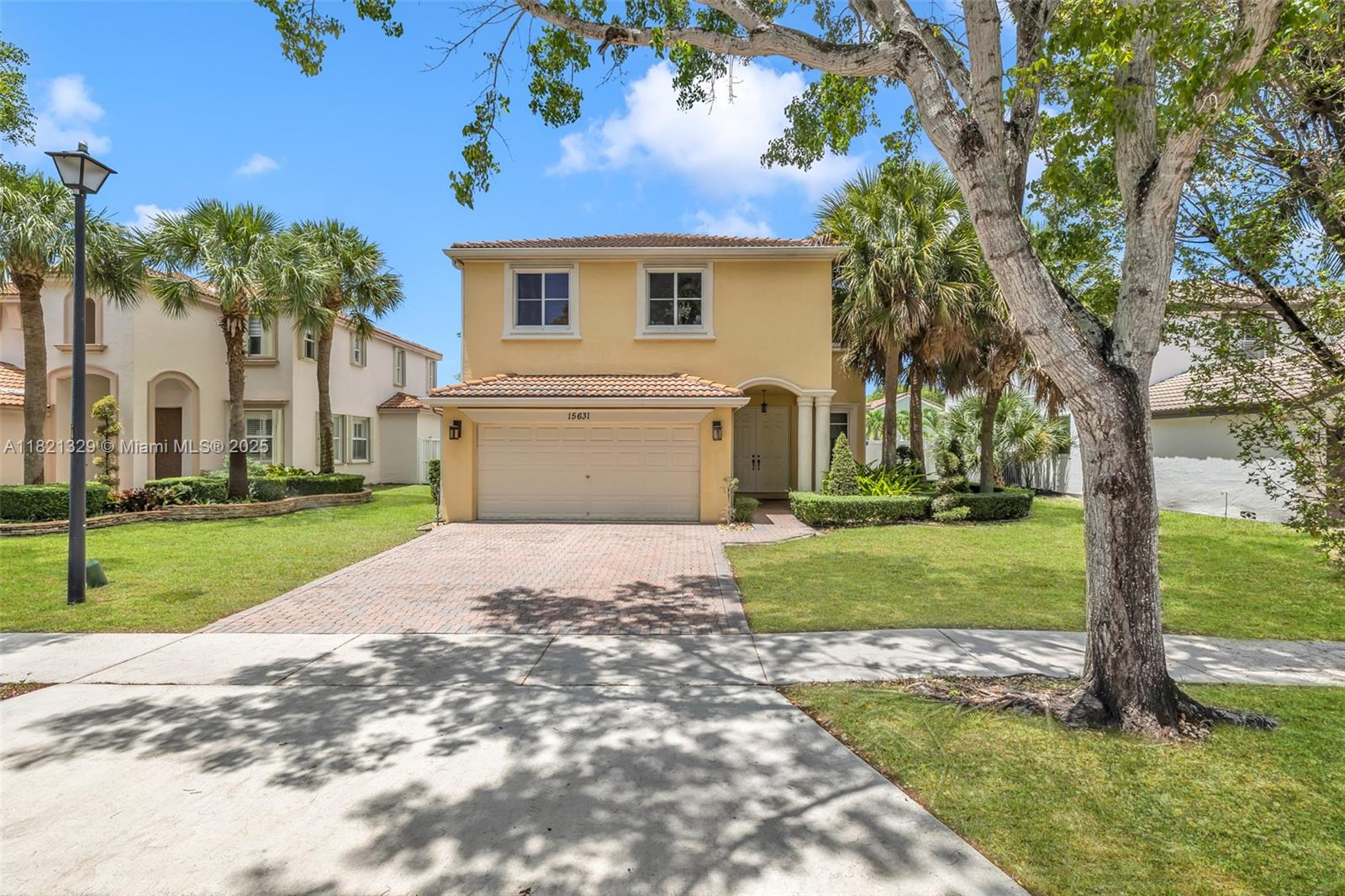 15631 SW 53rd St, Miramar, FL, 33027/$789,000 2 15631 SW 53rd St