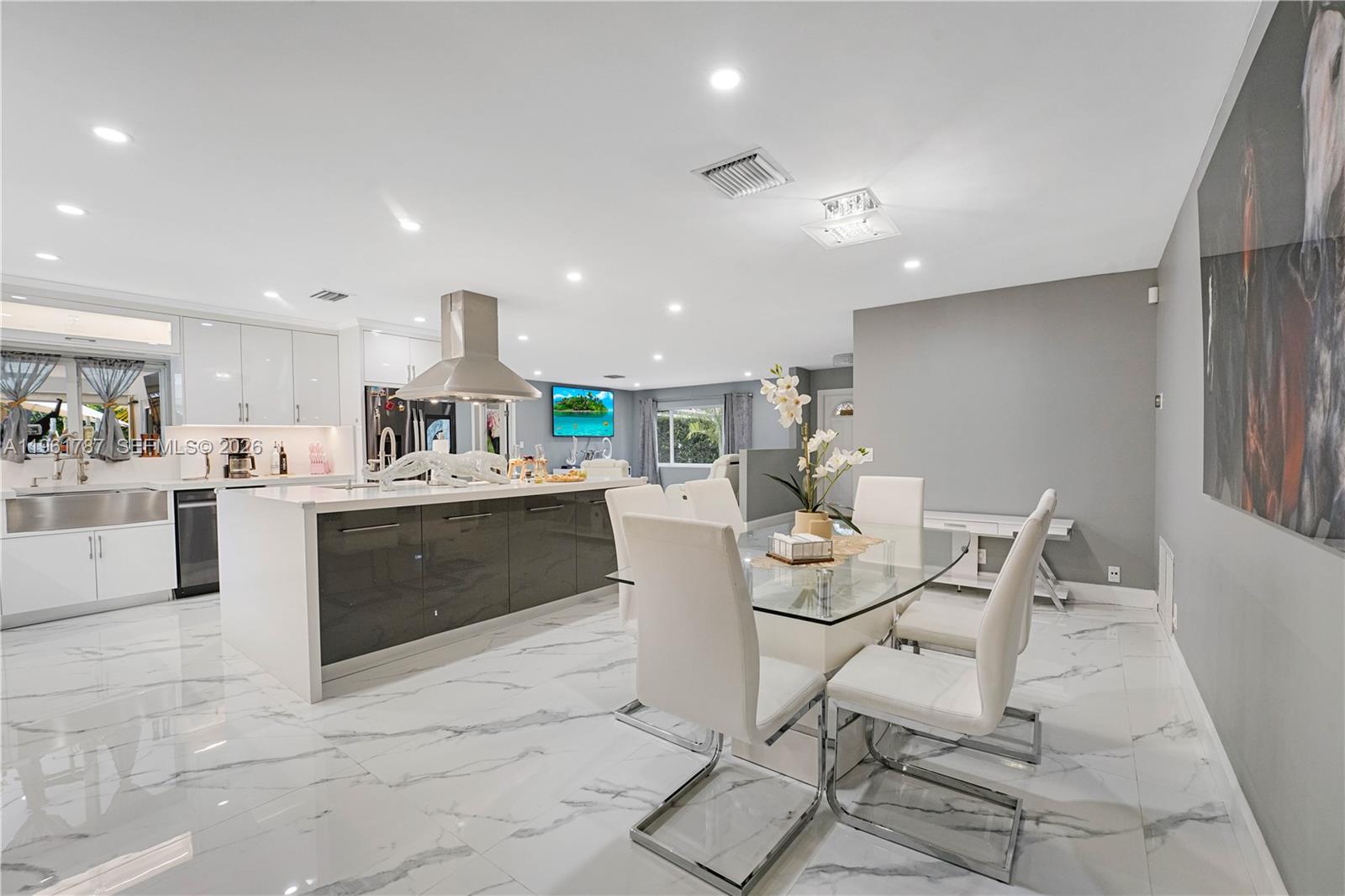 FOREST HILLS - Residential