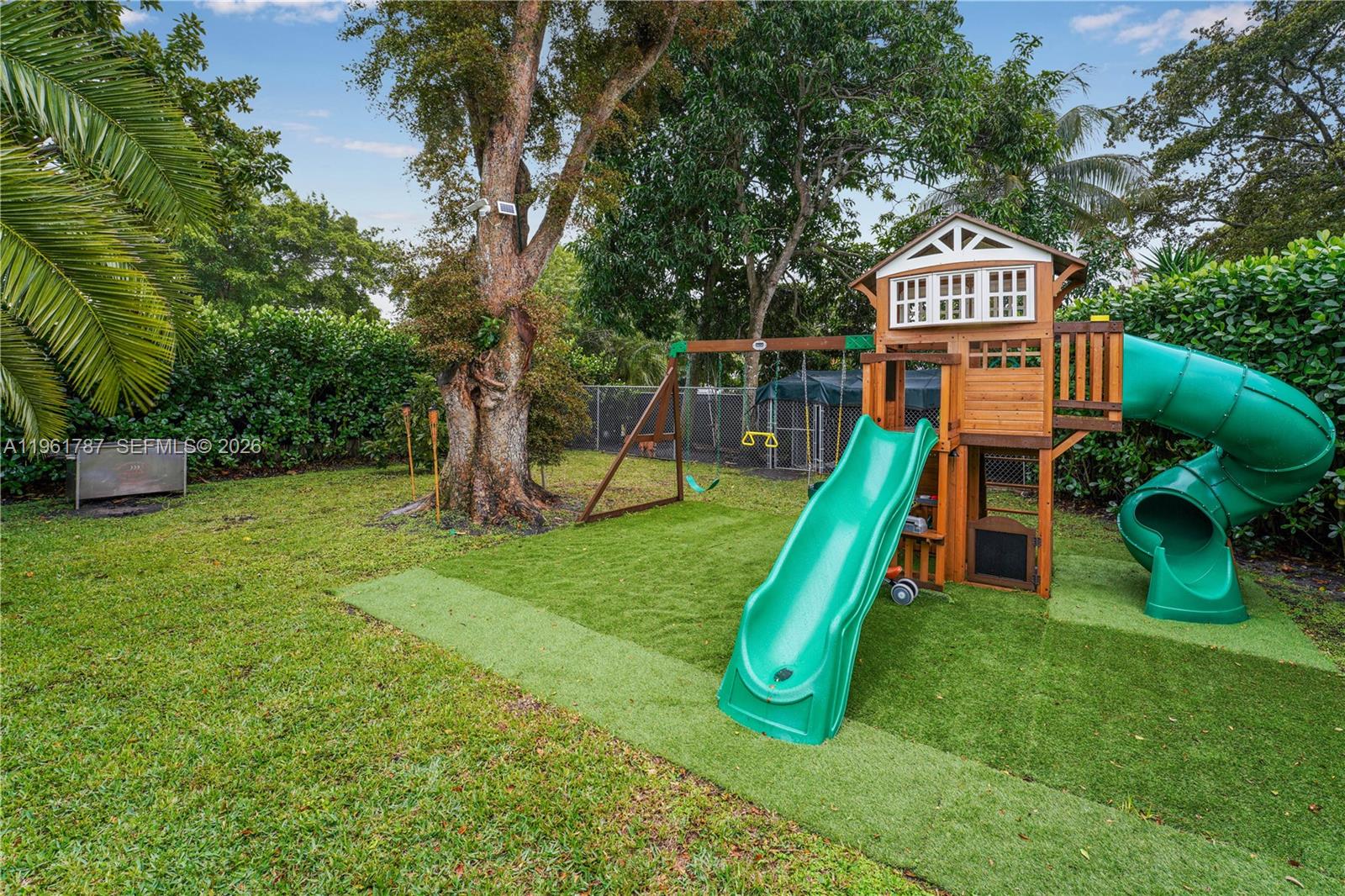 FOREST HILLS - Residential