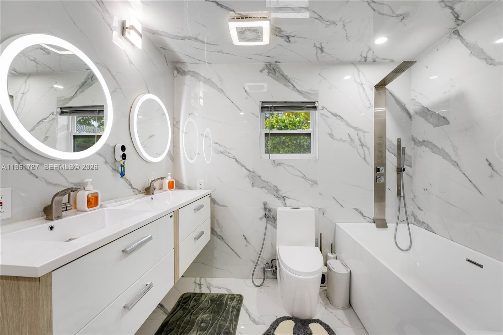 FOREST HILLS - Residential