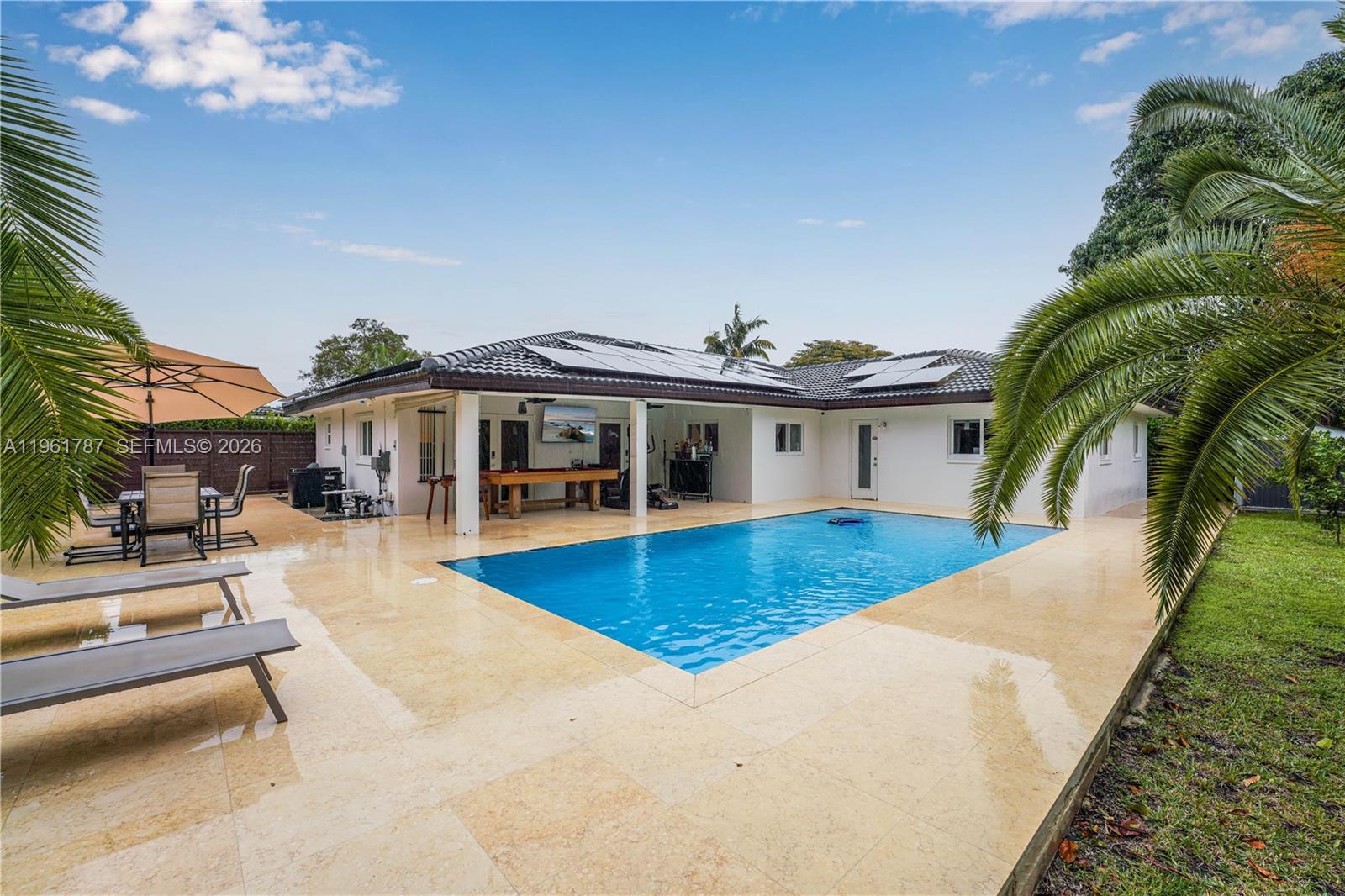 FOREST HILLS - Residential