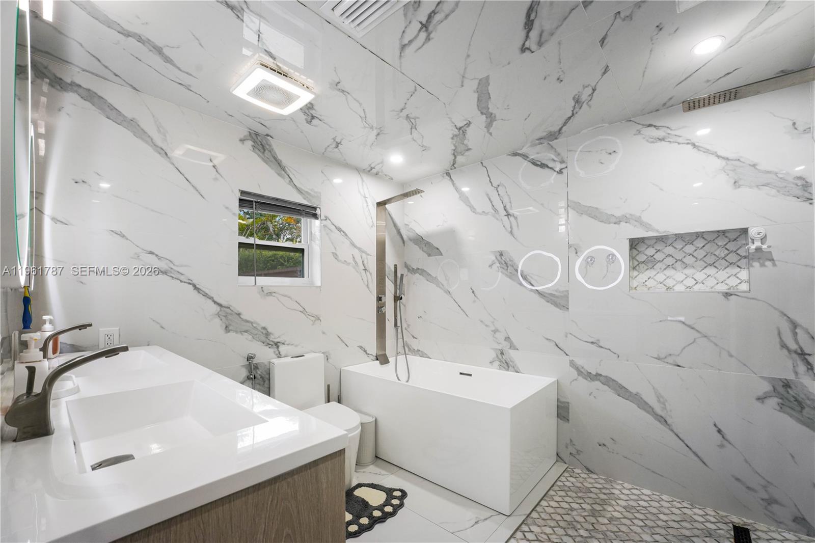 FOREST HILLS - Residential