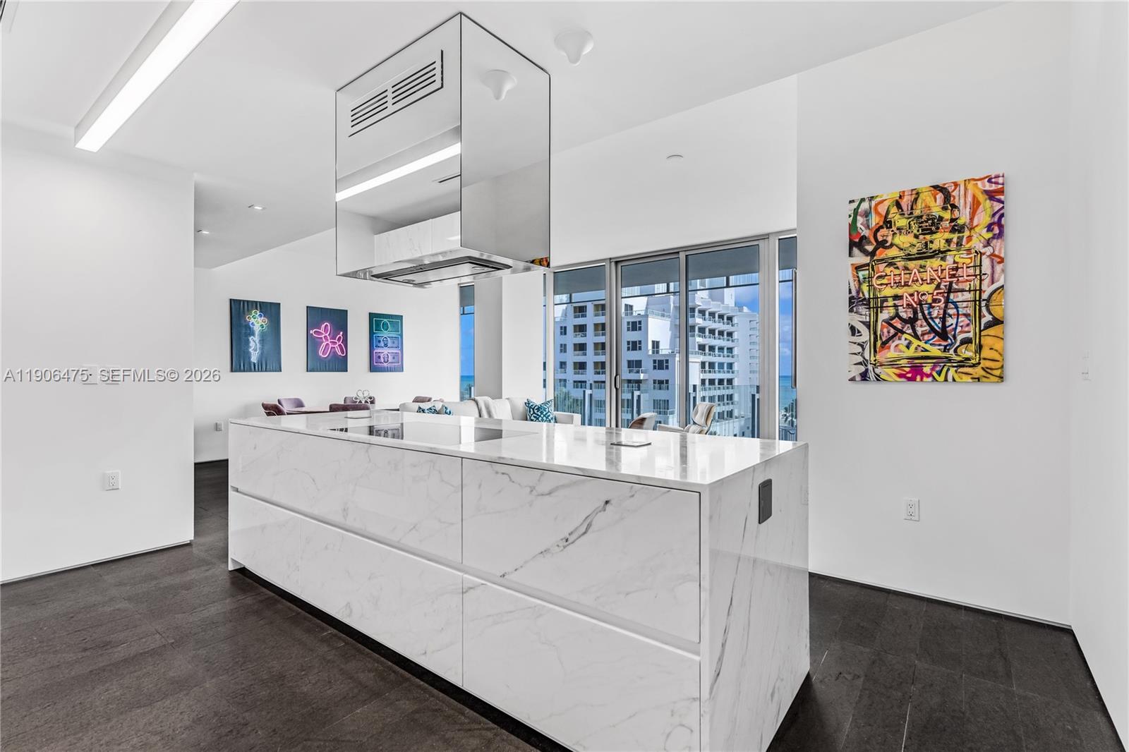 GLASS 120 CONDO - Residential