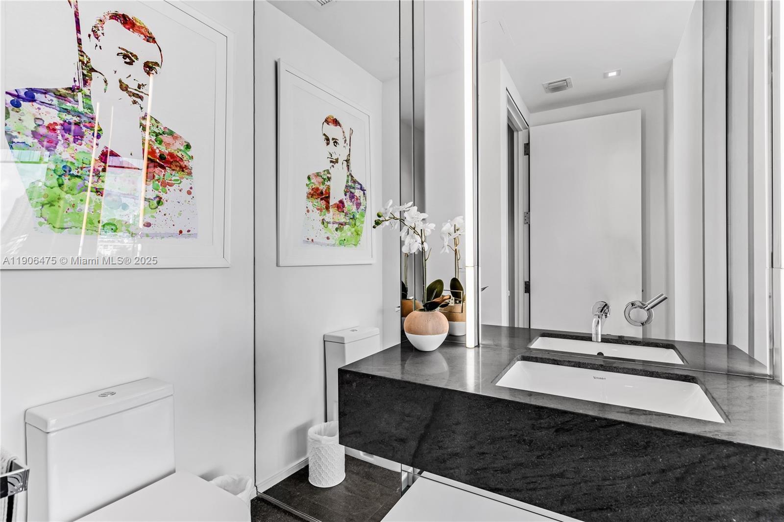 GLASS 120 CONDO - Residential