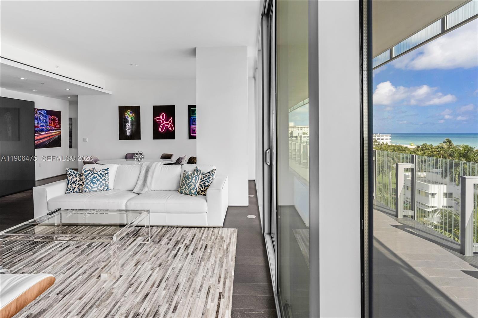 GLASS 120 CONDO - Residential