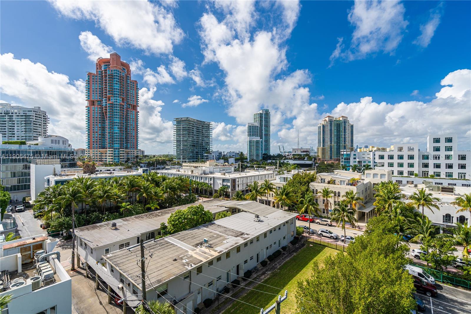 GLASS 120 CONDO - Residential