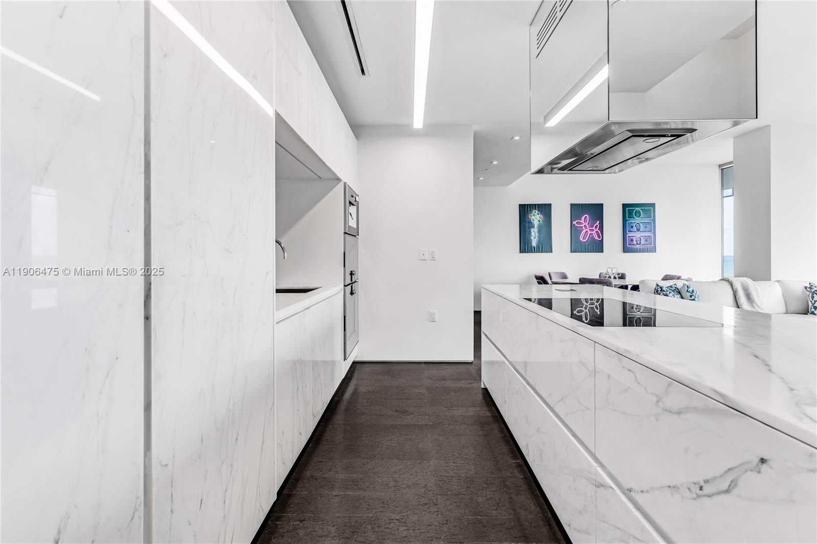 GLASS 120 CONDO - Residential