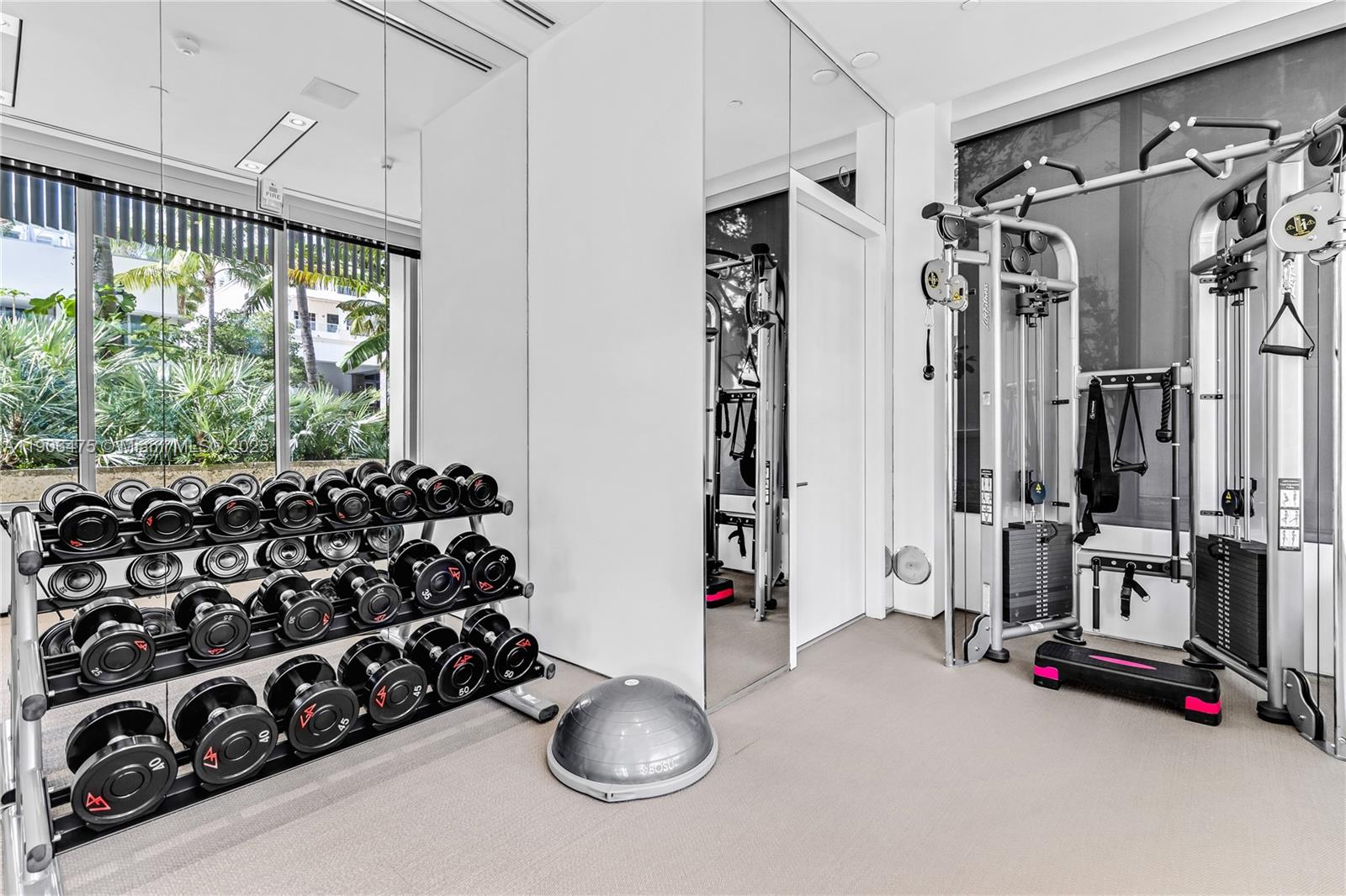 GLASS 120 CONDO - Residential