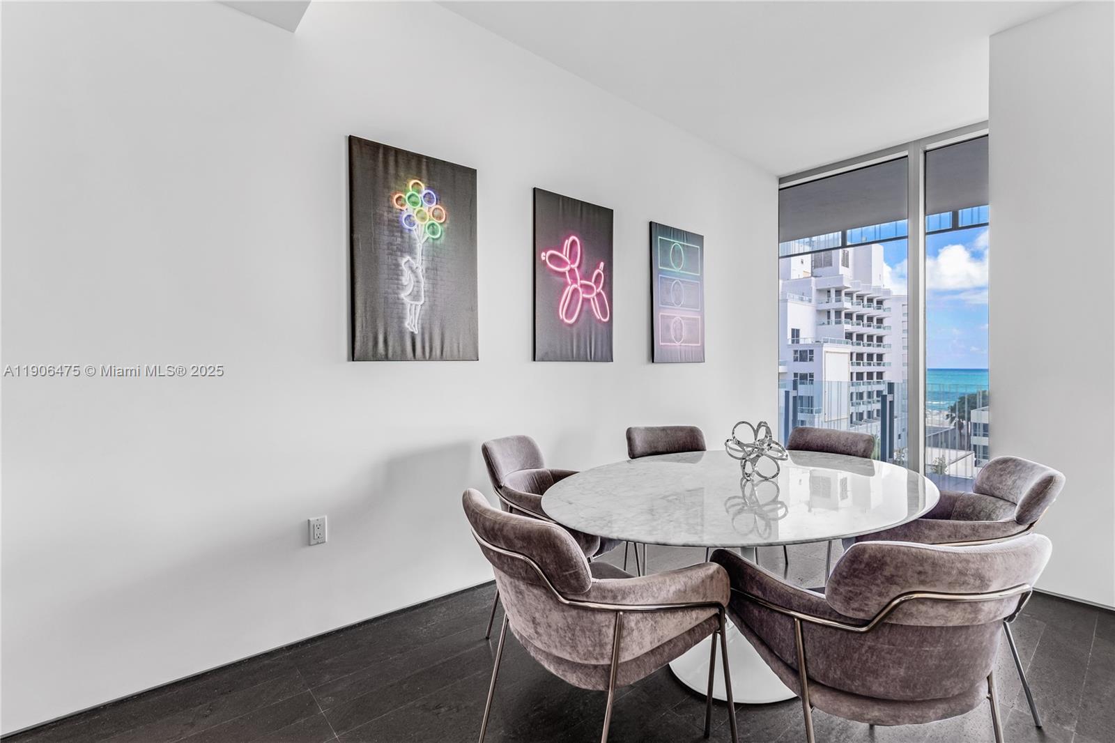 GLASS 120 CONDO - Residential