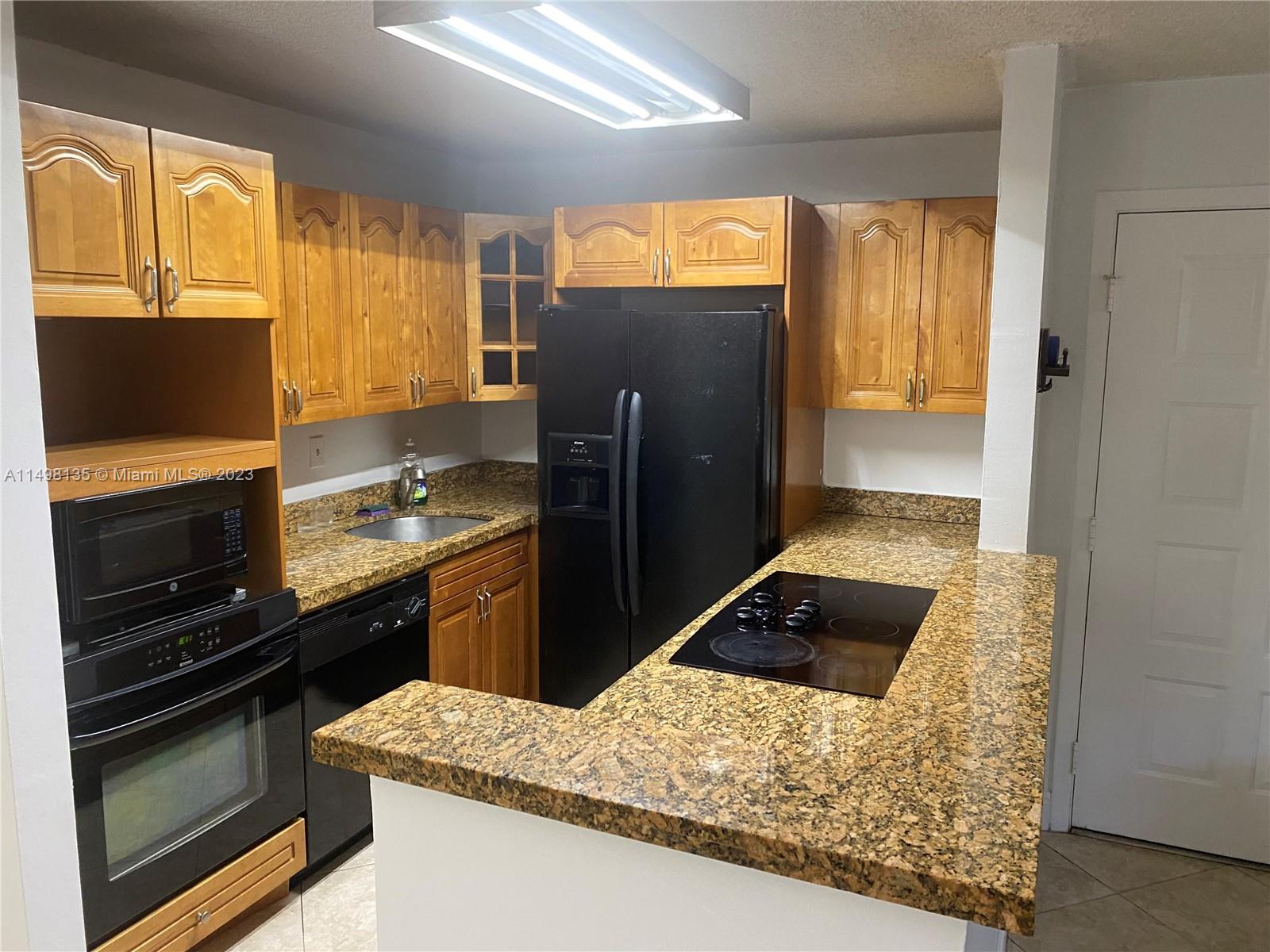 DORAL PARK C CLUB VILLAS - Residential Lease