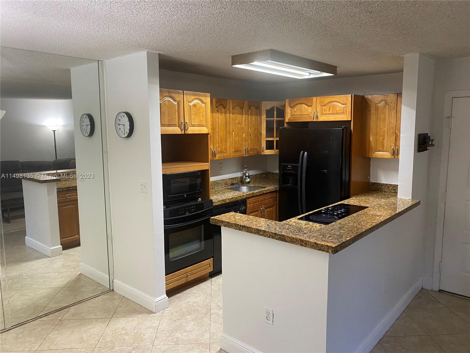 DORAL PARK C CLUB VILLAS - Residential Lease