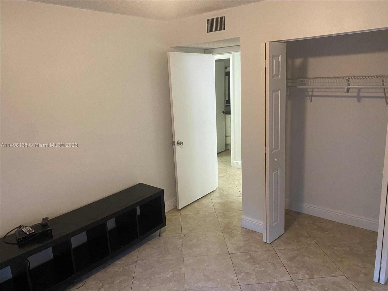 DORAL PARK C CLUB VILLAS - Residential Lease