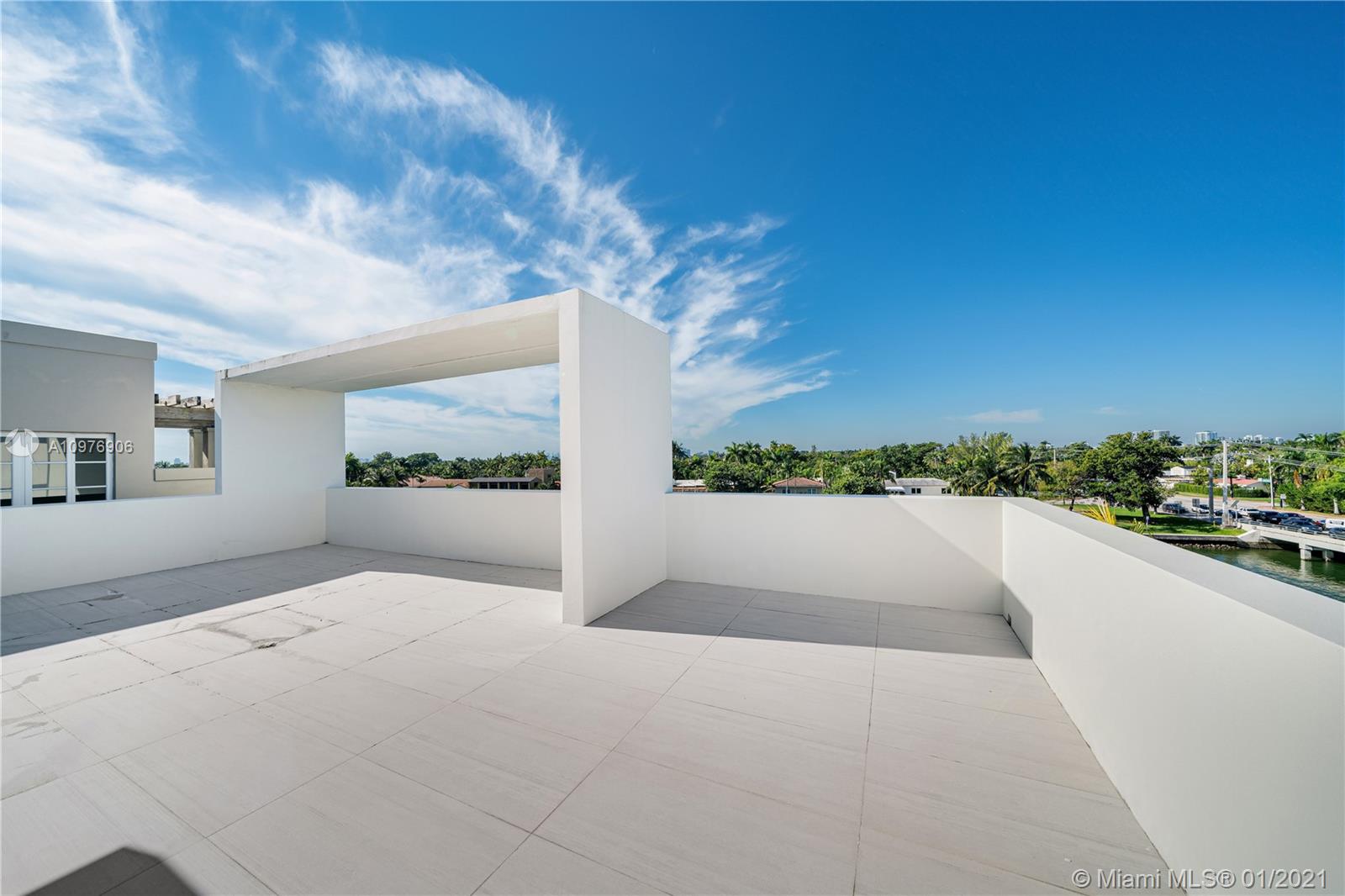 AQUA AT ALLISON ISLAND - Residential
