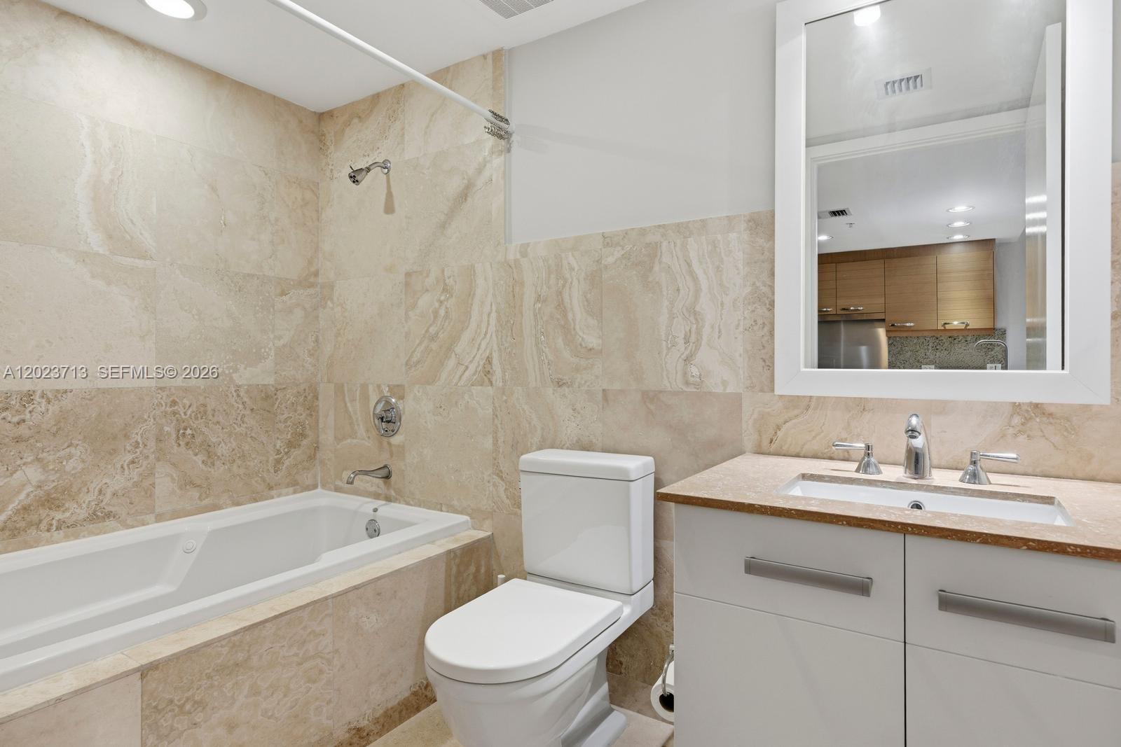 GROVE GARDEN RESIDENCES - Residential