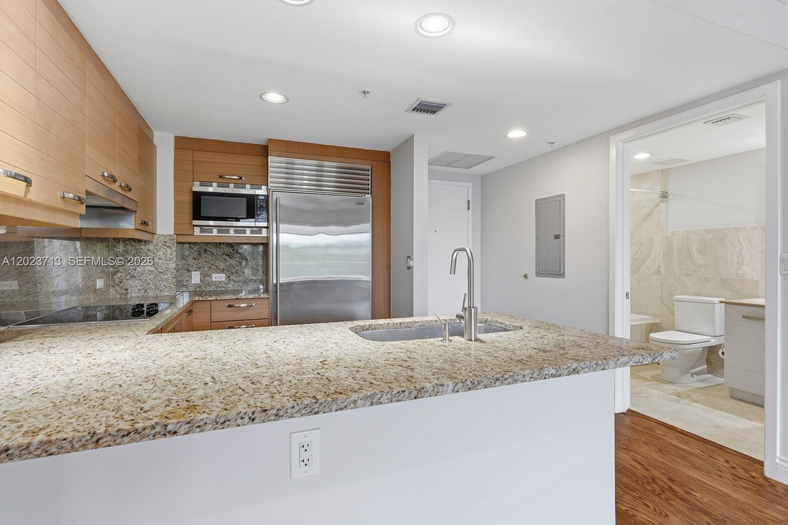 GROVE GARDEN RESIDENCES - Residential