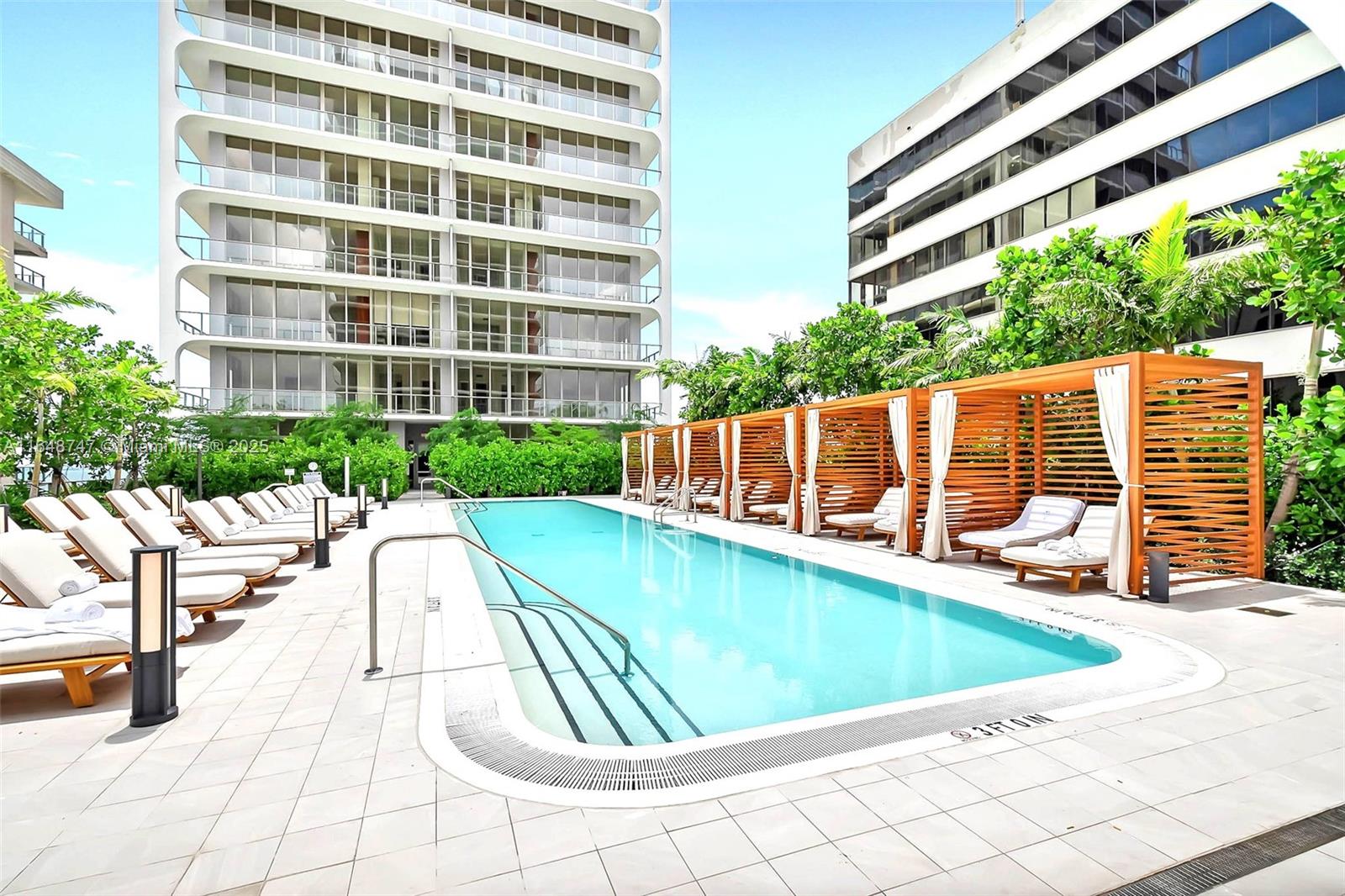 RHODES AMD NEW BISC - Residential