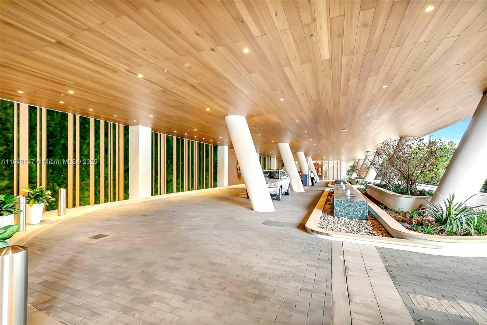 RHODES AMD NEW BISC - Residential