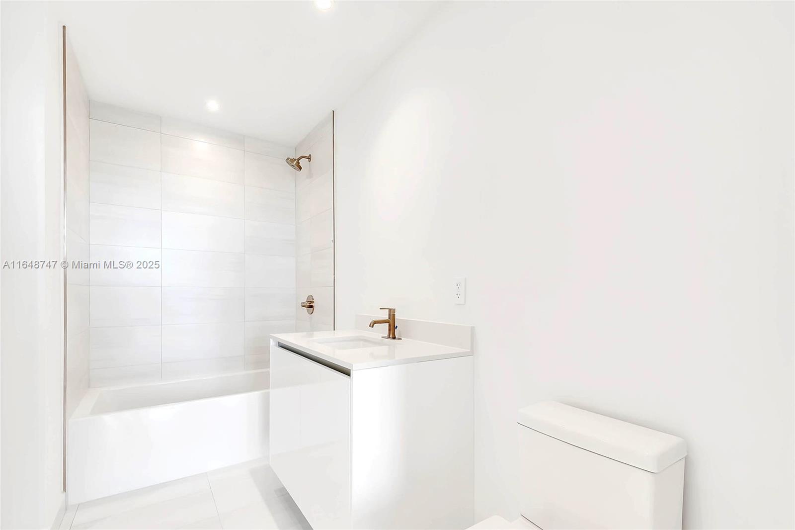 RHODES AMD NEW BISC - Residential