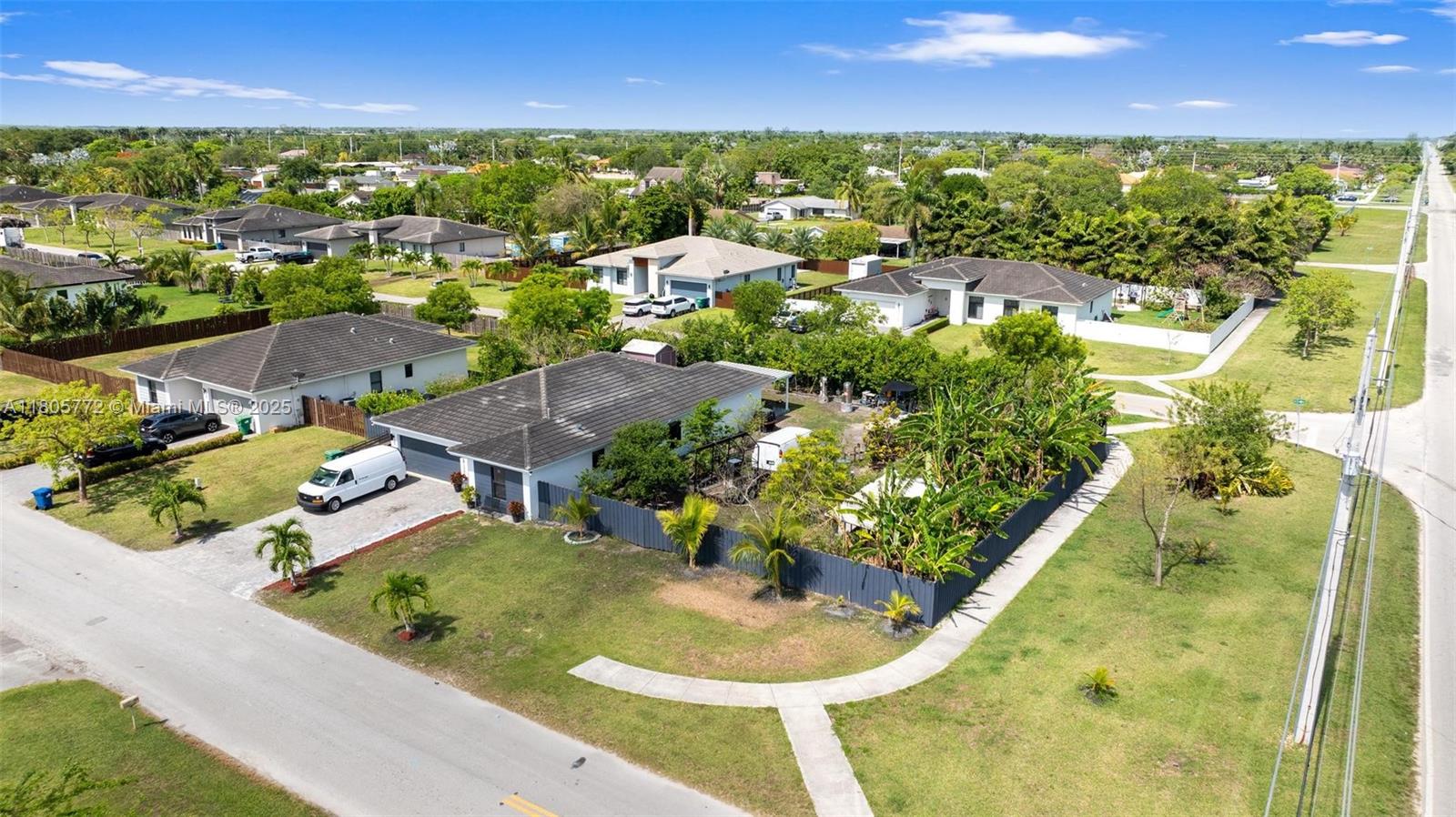 OAKWOOD GROVE - Residential