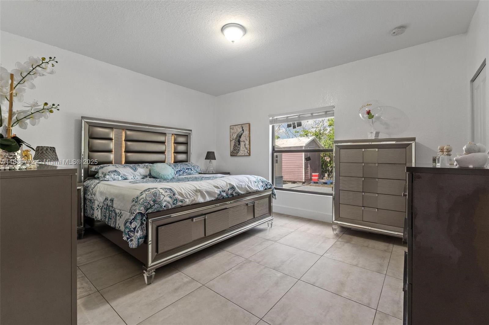 OAKWOOD GROVE - Residential