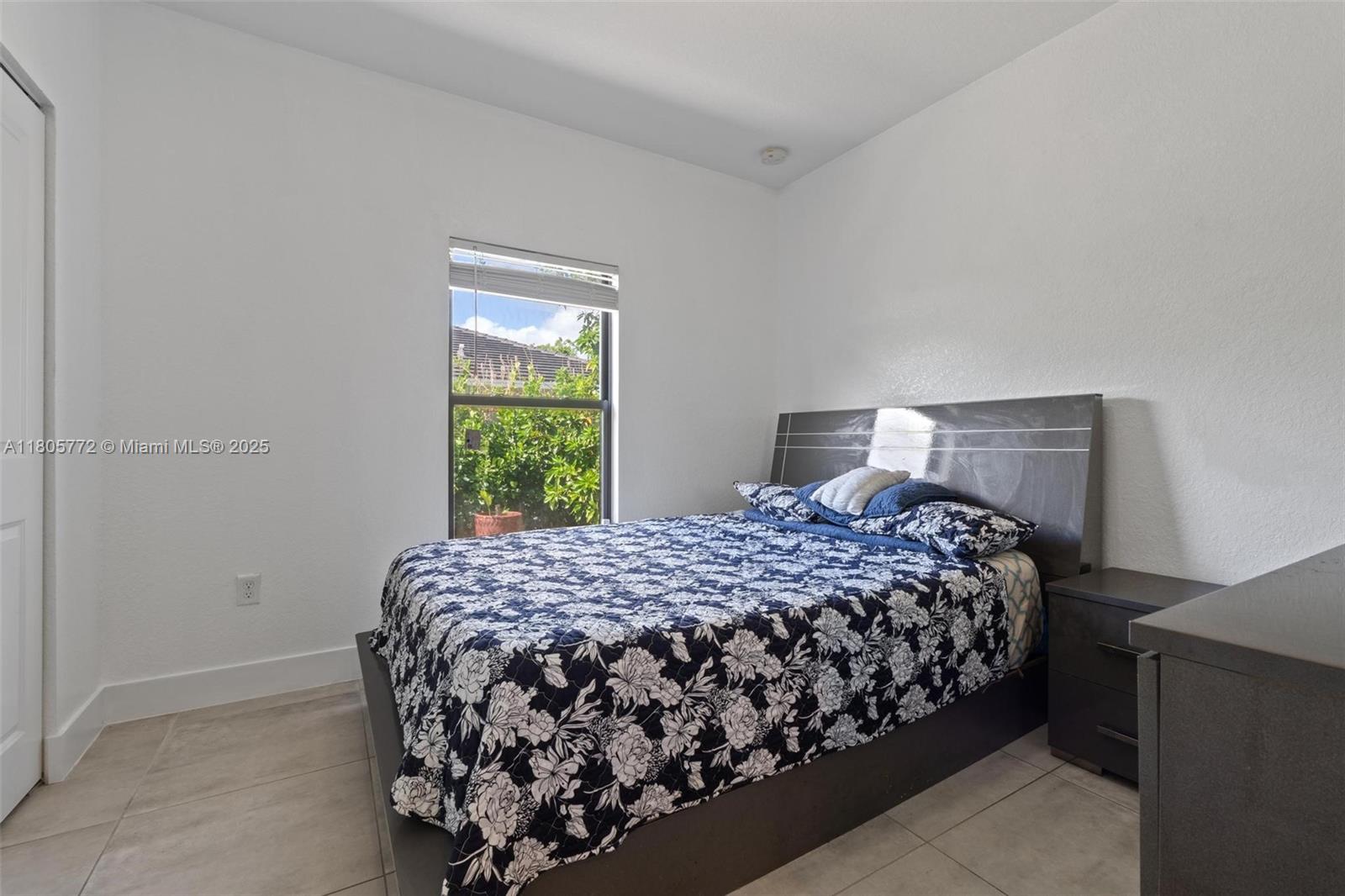 OAKWOOD GROVE - Residential