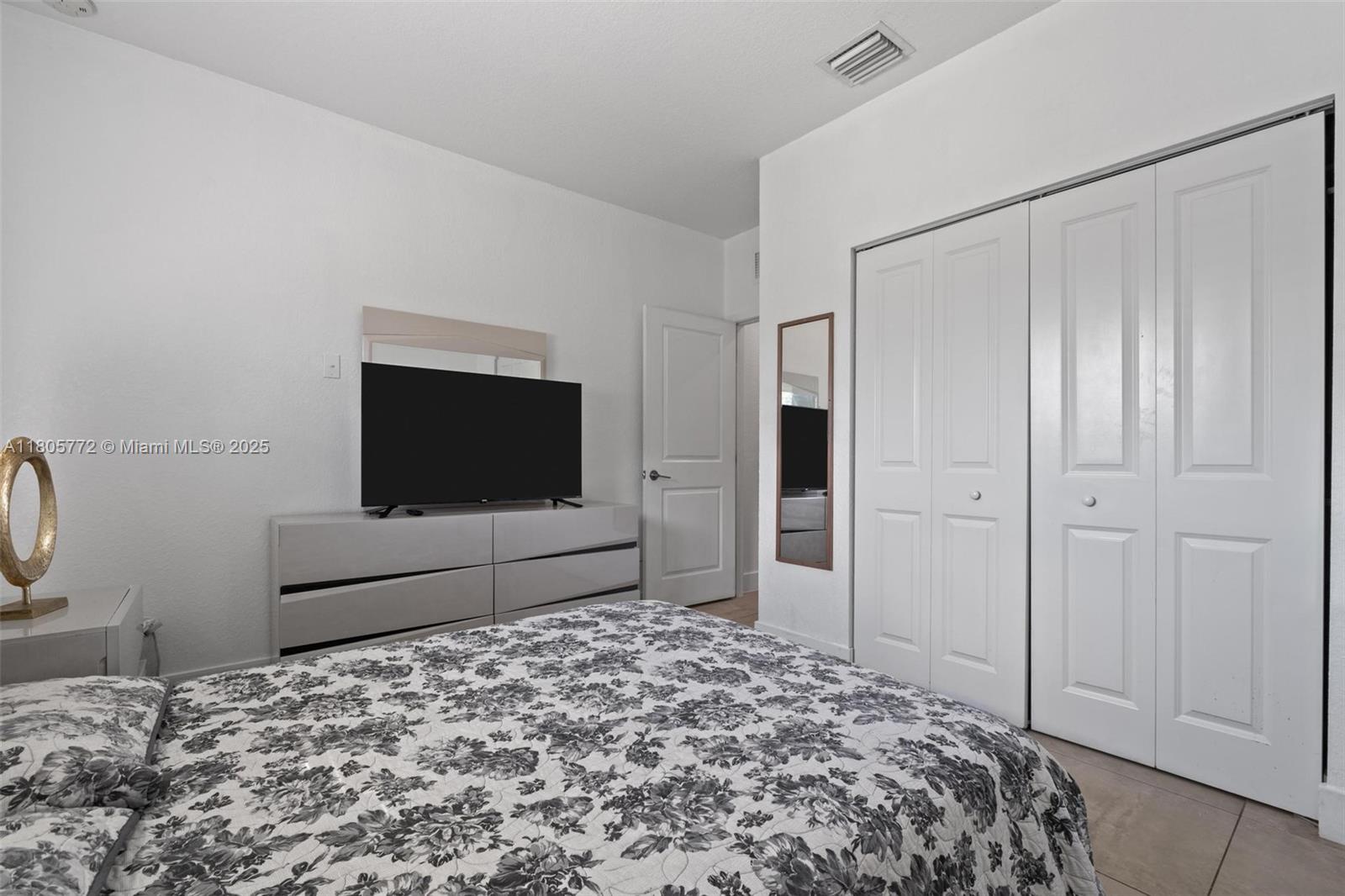 OAKWOOD GROVE - Residential