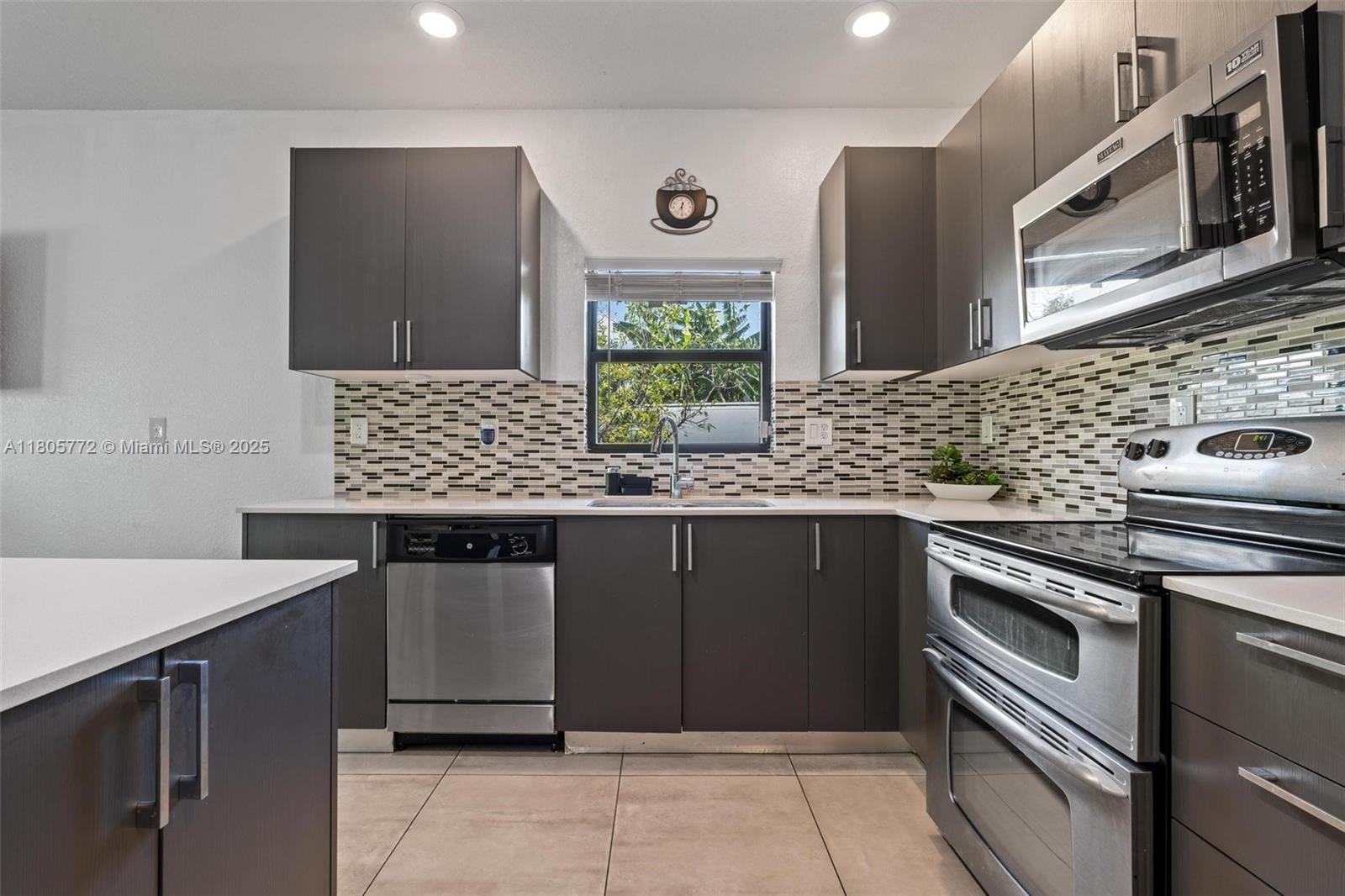 OAKWOOD GROVE - Residential