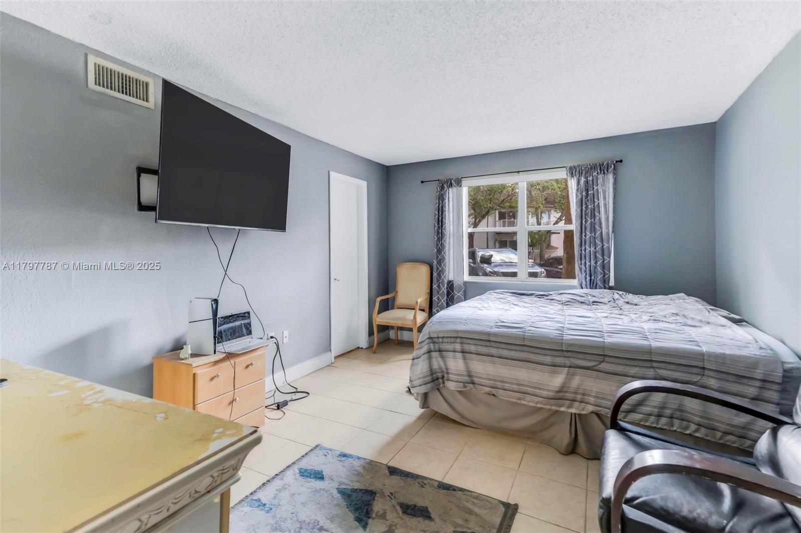 SPRINGCREST CONDO - Residential