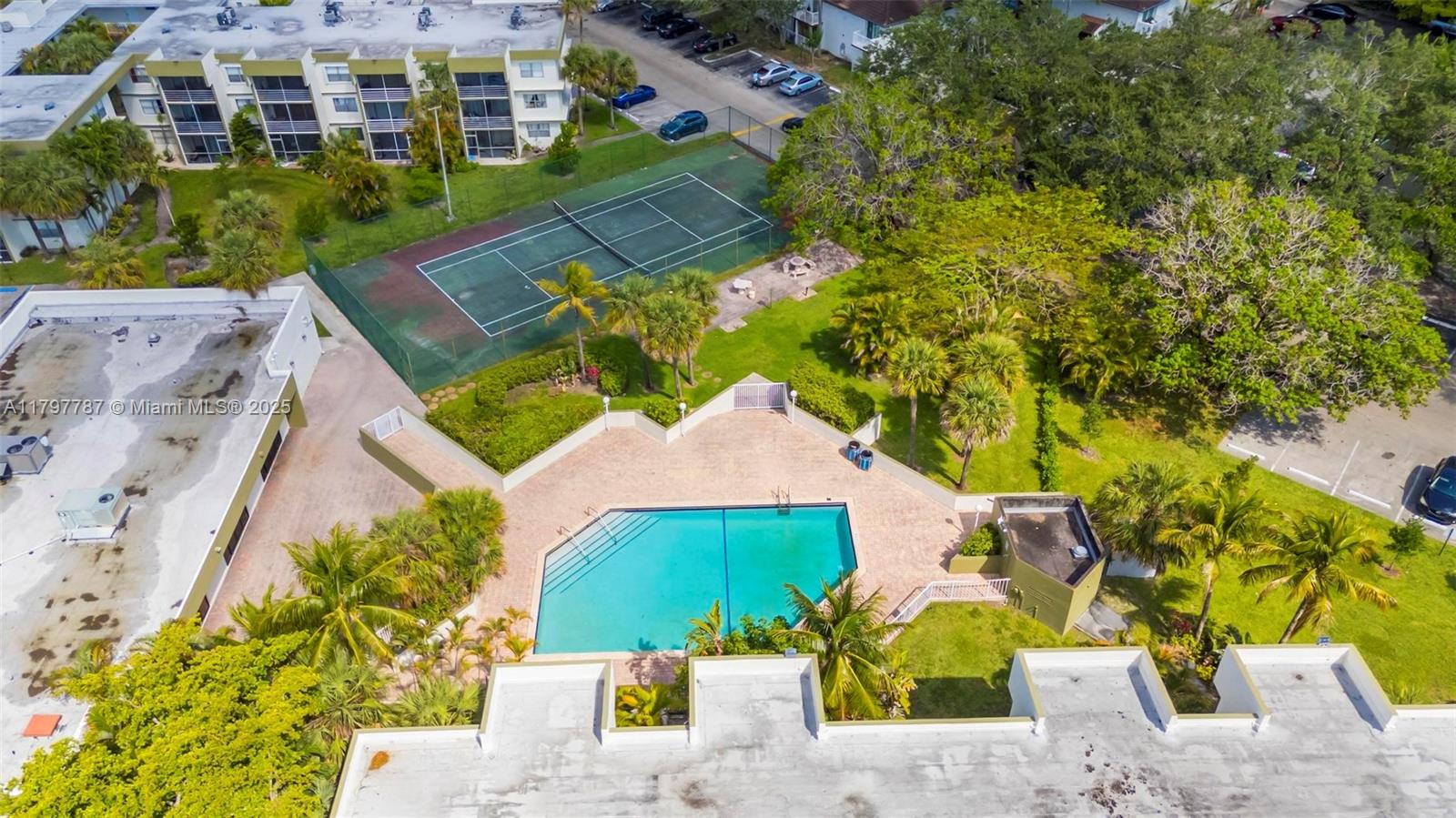 SPRINGCREST CONDO - Residential