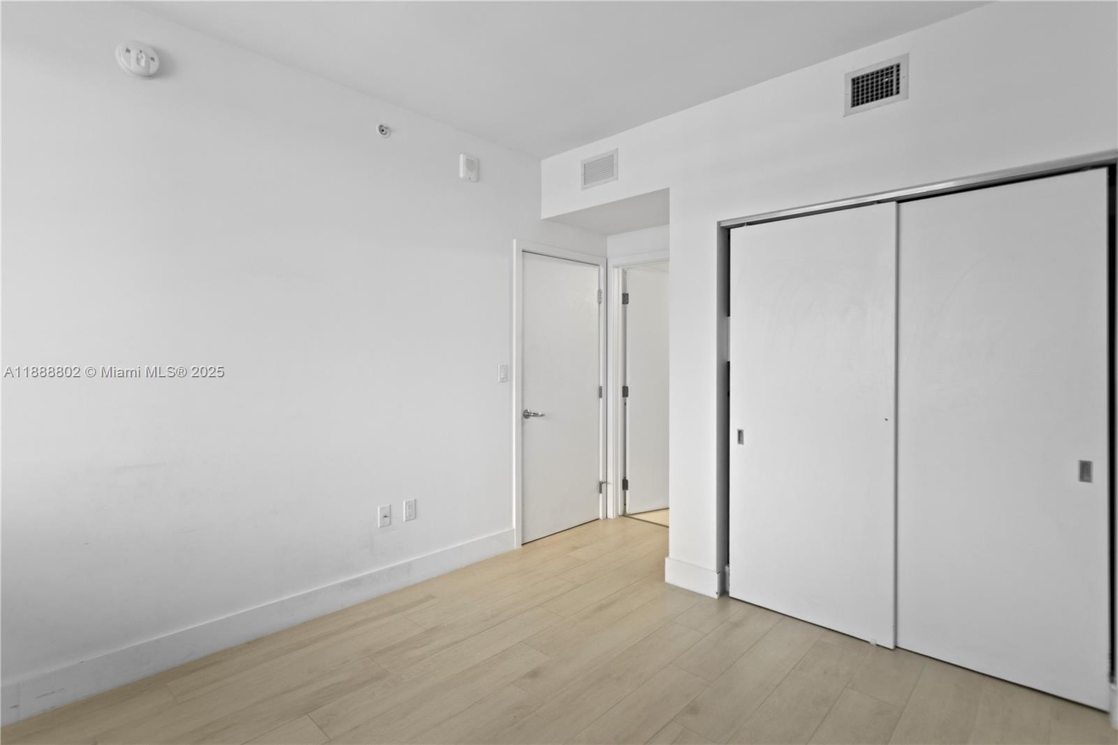 THE HARBOUR SOUTH CONDO - Residential Lease