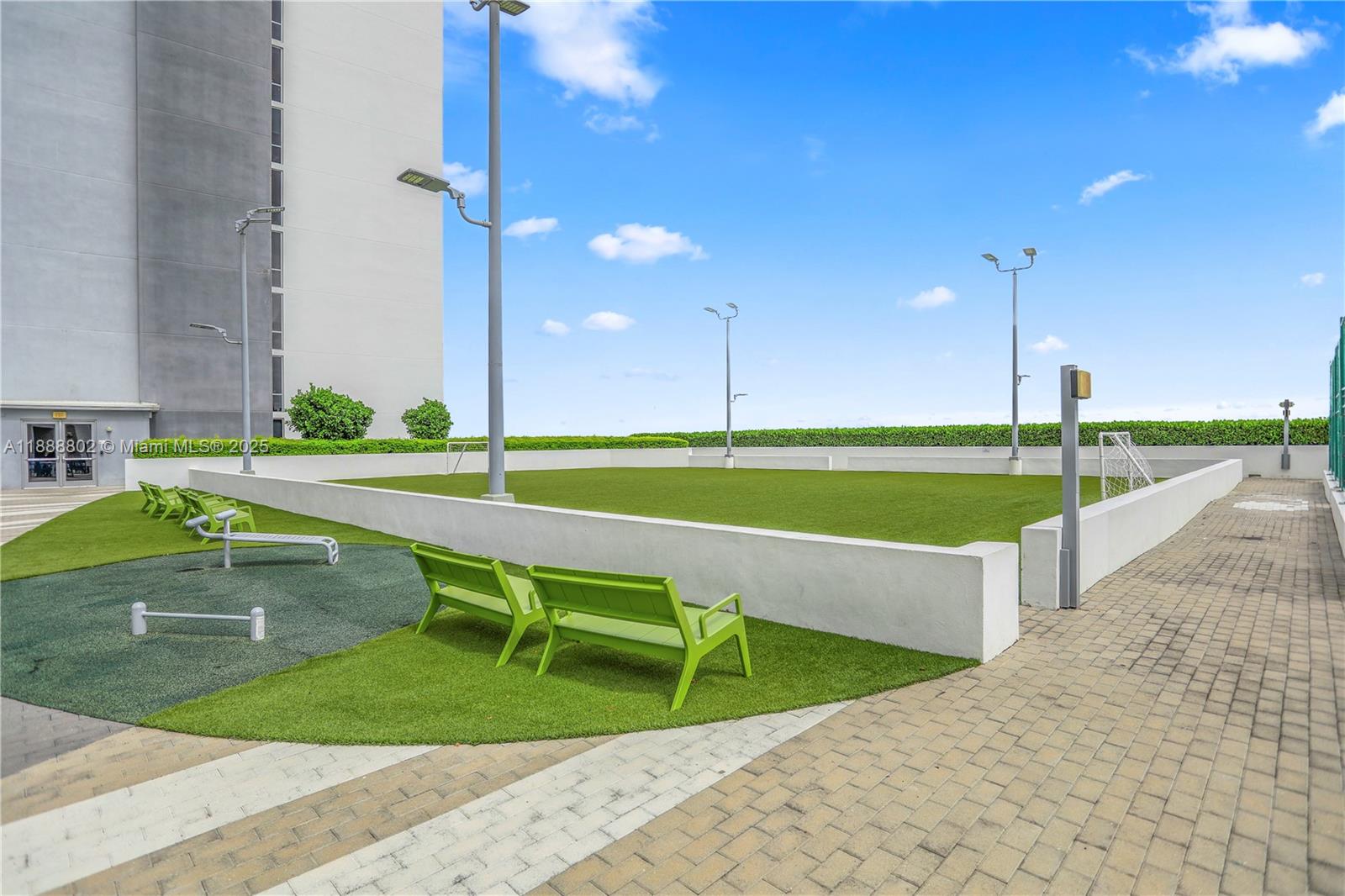 THE HARBOUR SOUTH CONDO - Residential Lease