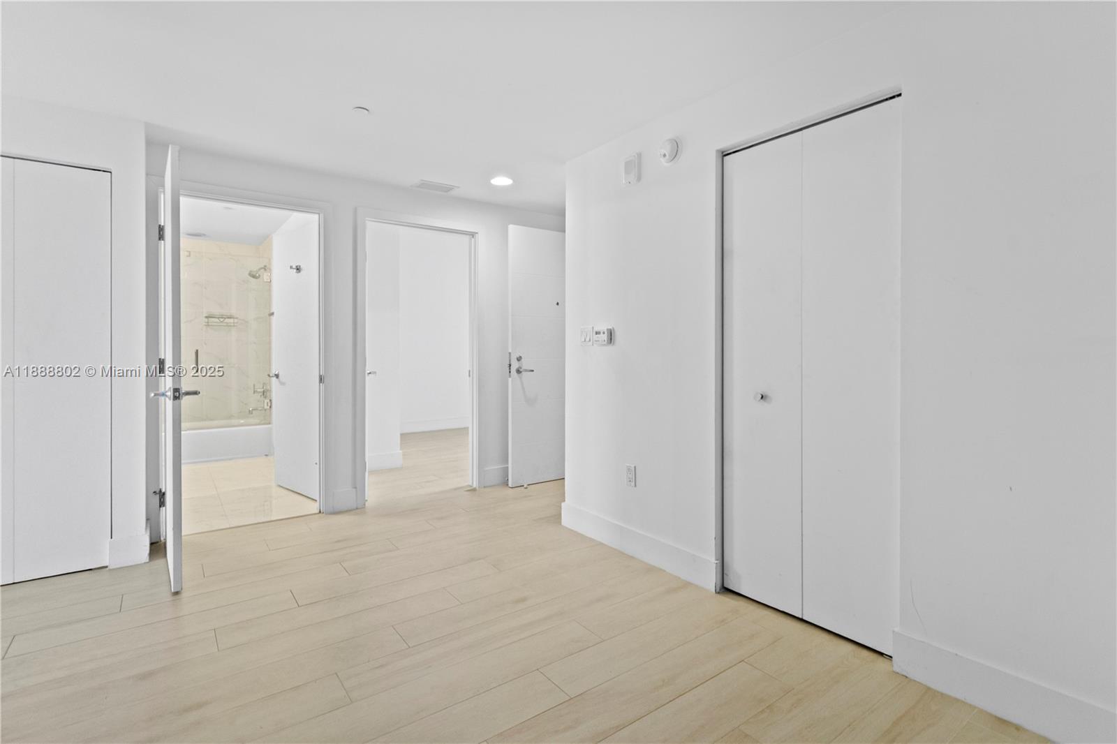 THE HARBOUR SOUTH CONDO - Residential Lease