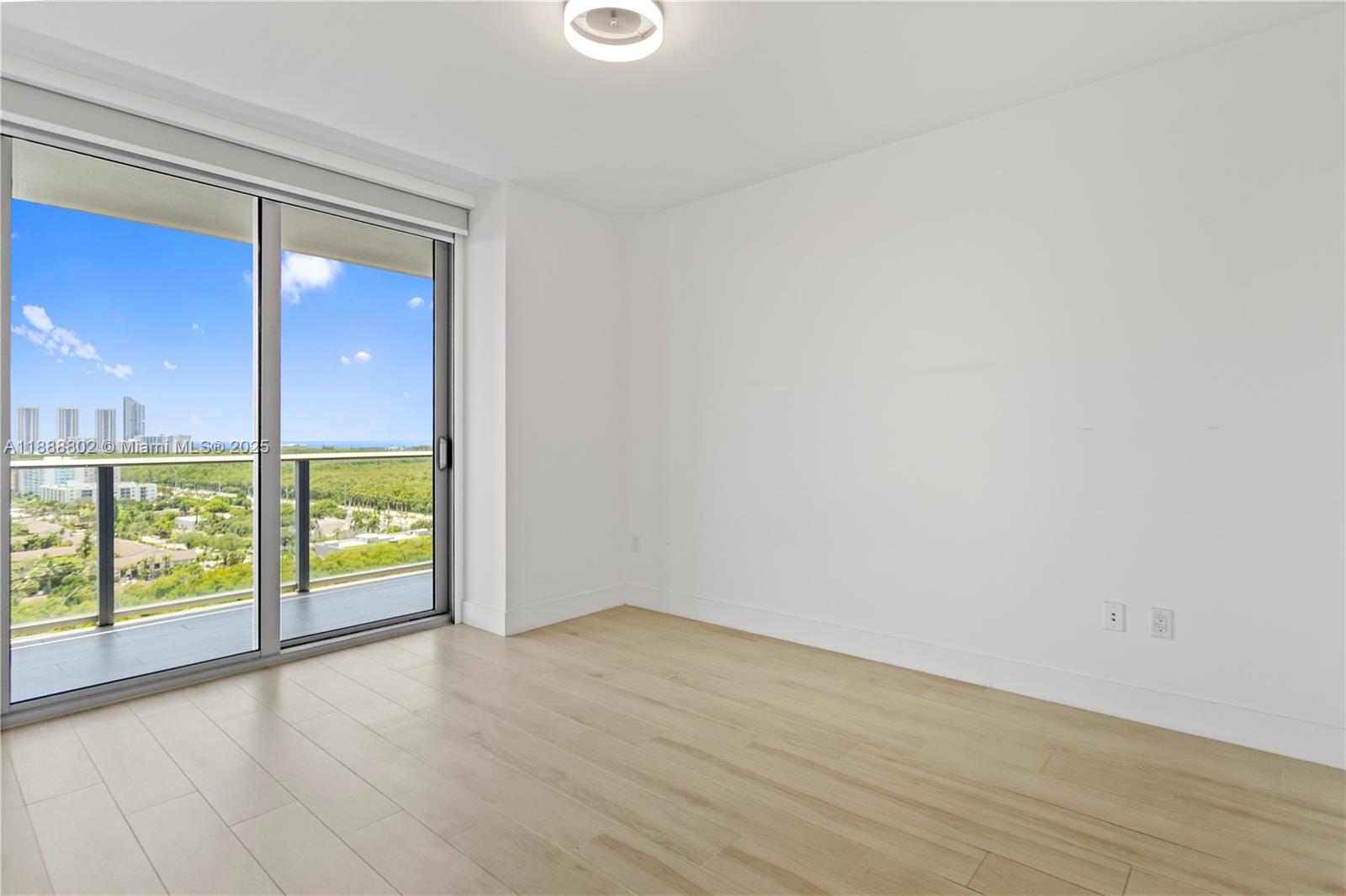 THE HARBOUR SOUTH CONDO - Residential Lease