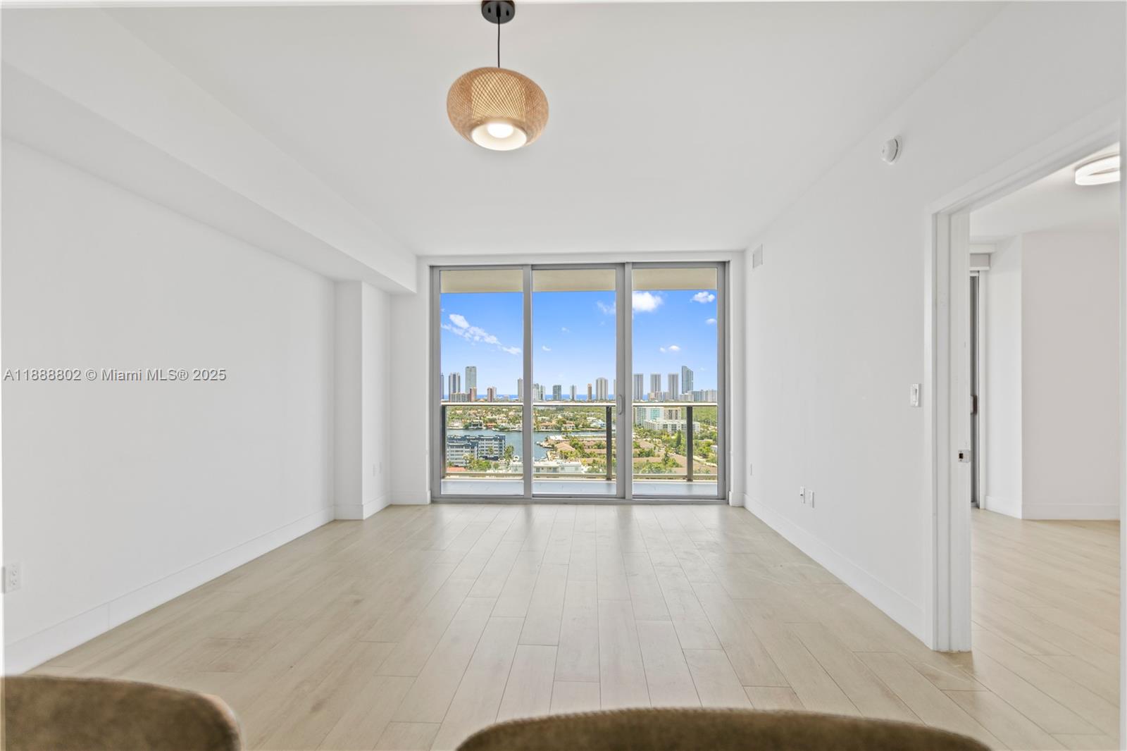 THE HARBOUR SOUTH CONDO - Residential Lease