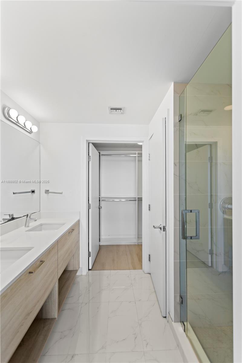 THE HARBOUR SOUTH CONDO - Residential Lease