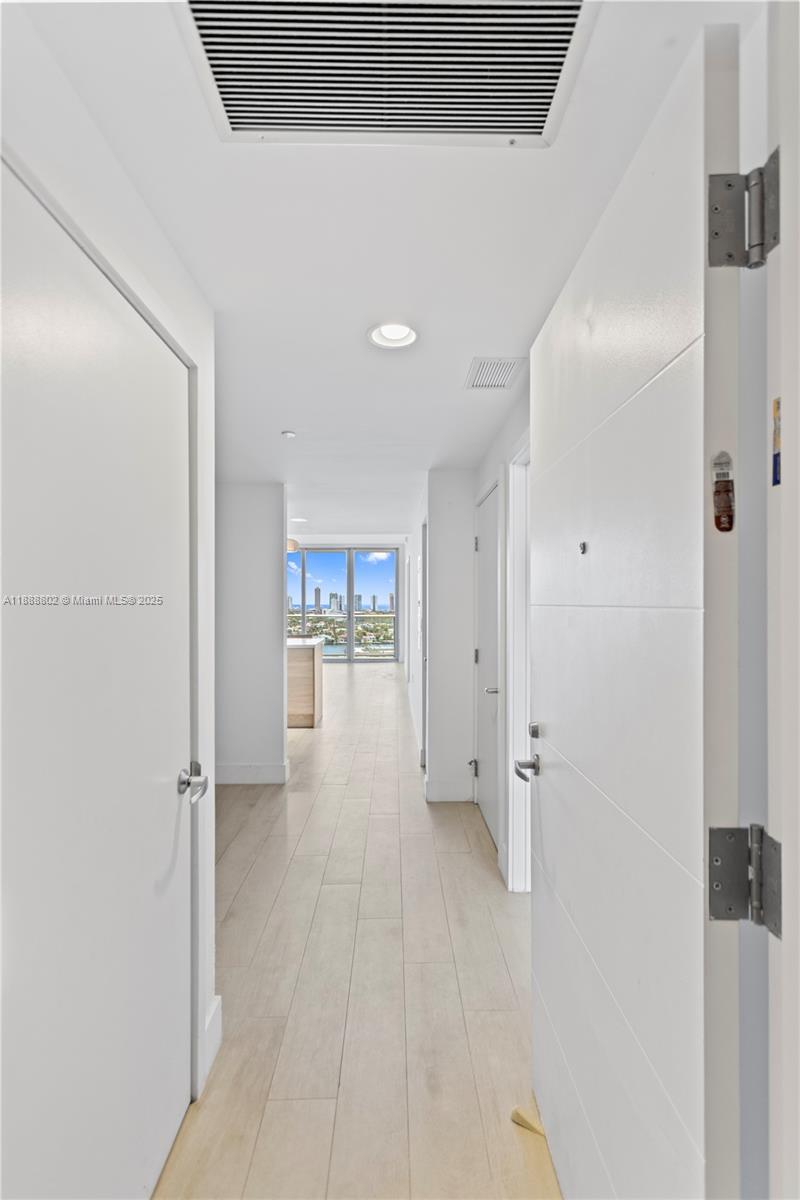 THE HARBOUR SOUTH CONDO - Residential Lease