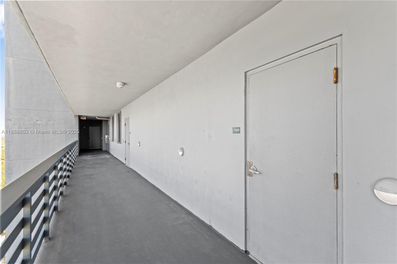 THE HARBOUR SOUTH CONDO - Residential Lease
