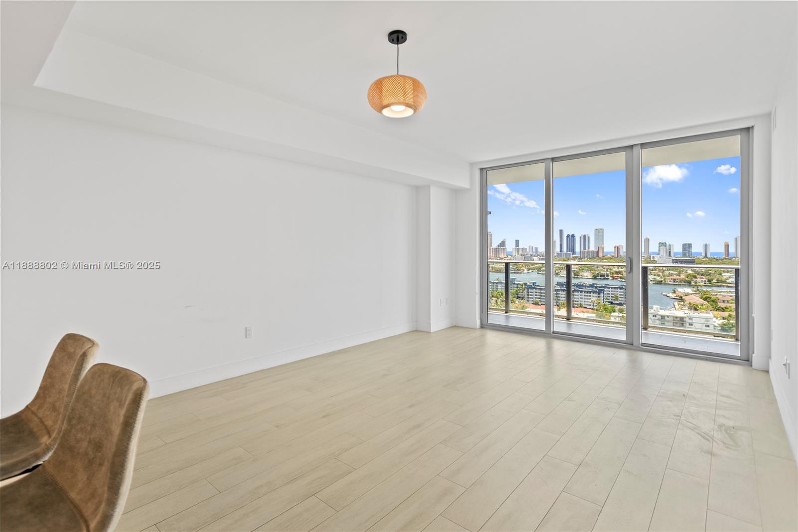 THE HARBOUR SOUTH CONDO - Residential Lease