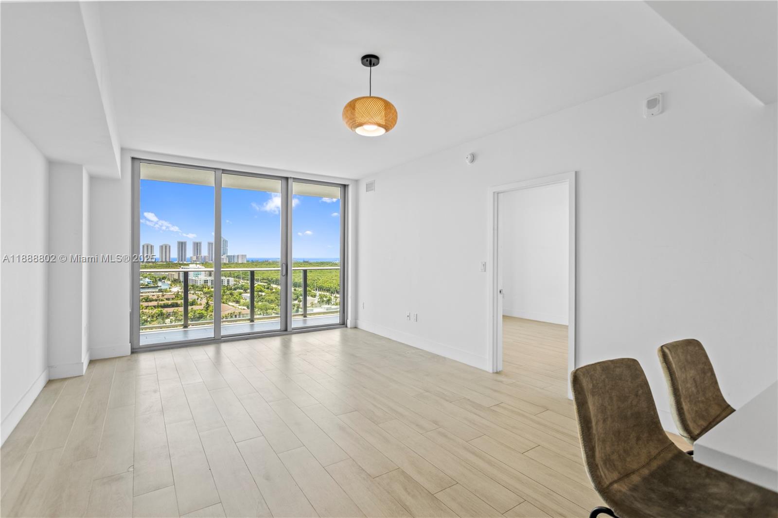 THE HARBOUR SOUTH CONDO - Residential Lease