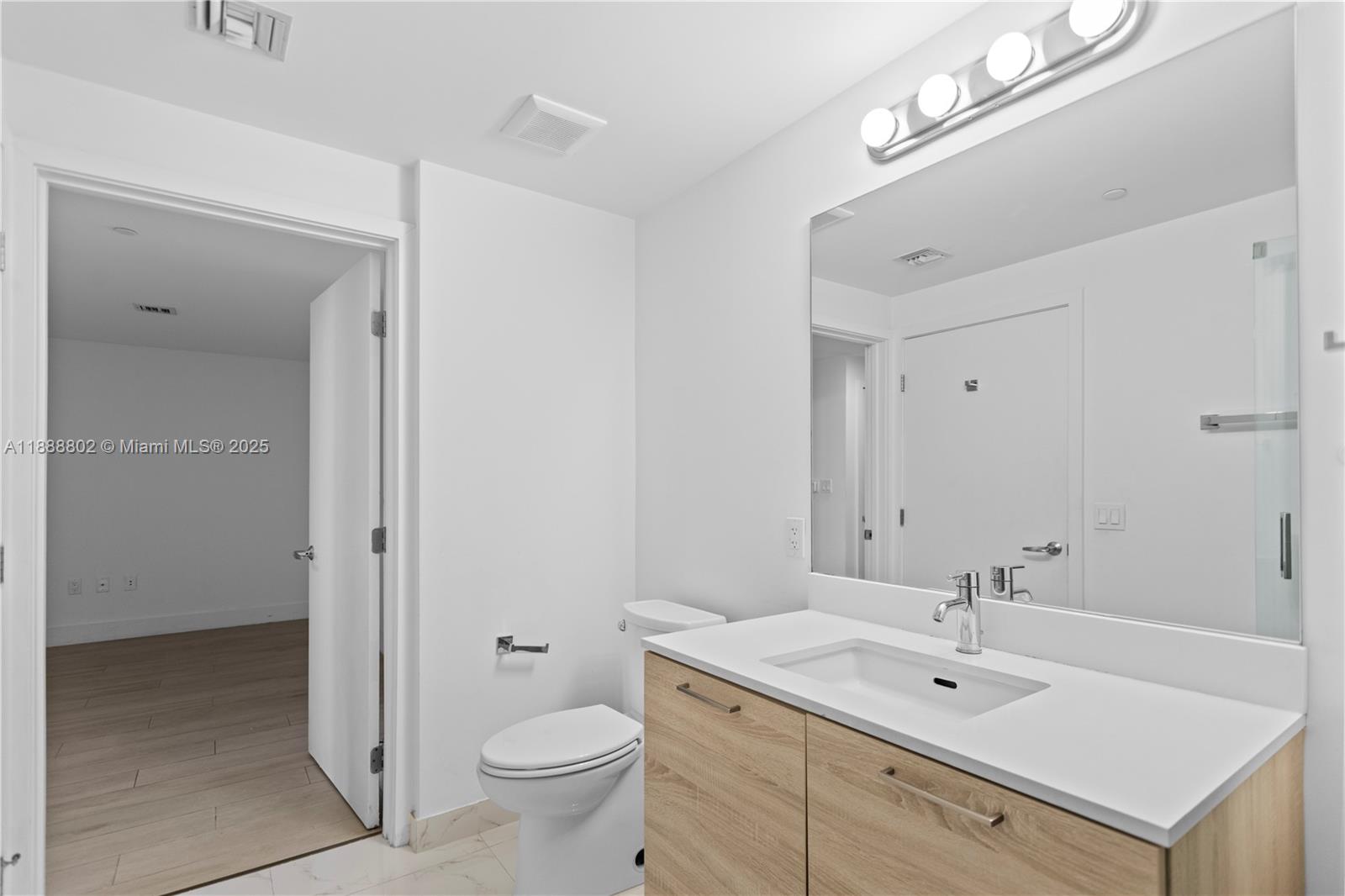THE HARBOUR SOUTH CONDO - Residential Lease