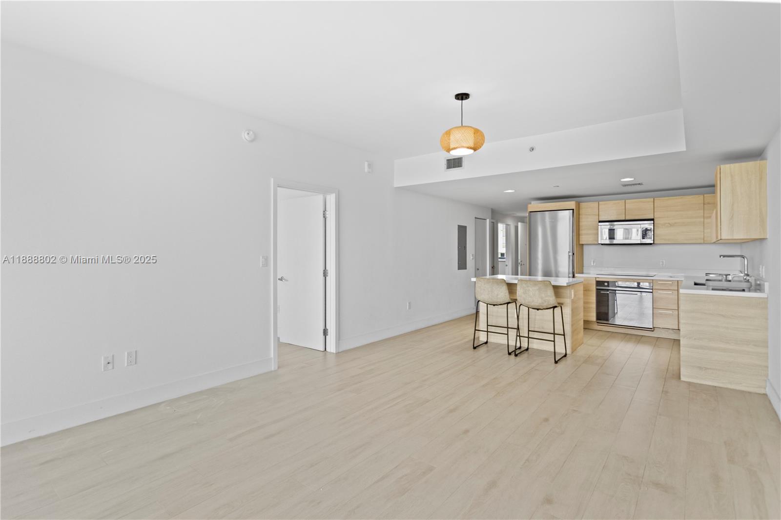 THE HARBOUR SOUTH CONDO - Residential Lease