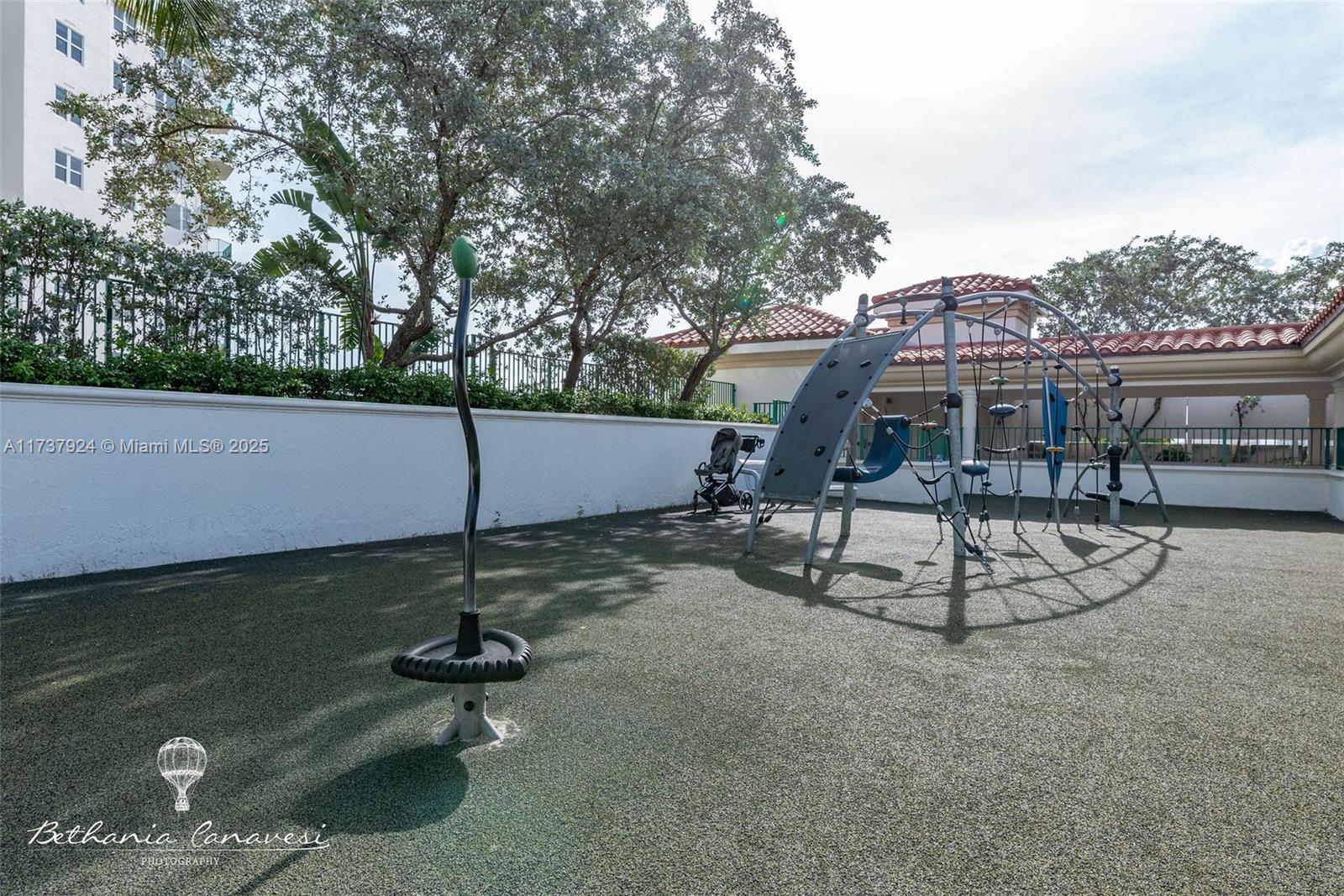 TURNBERRY VILLAGE SO TOWE - Residential Lease