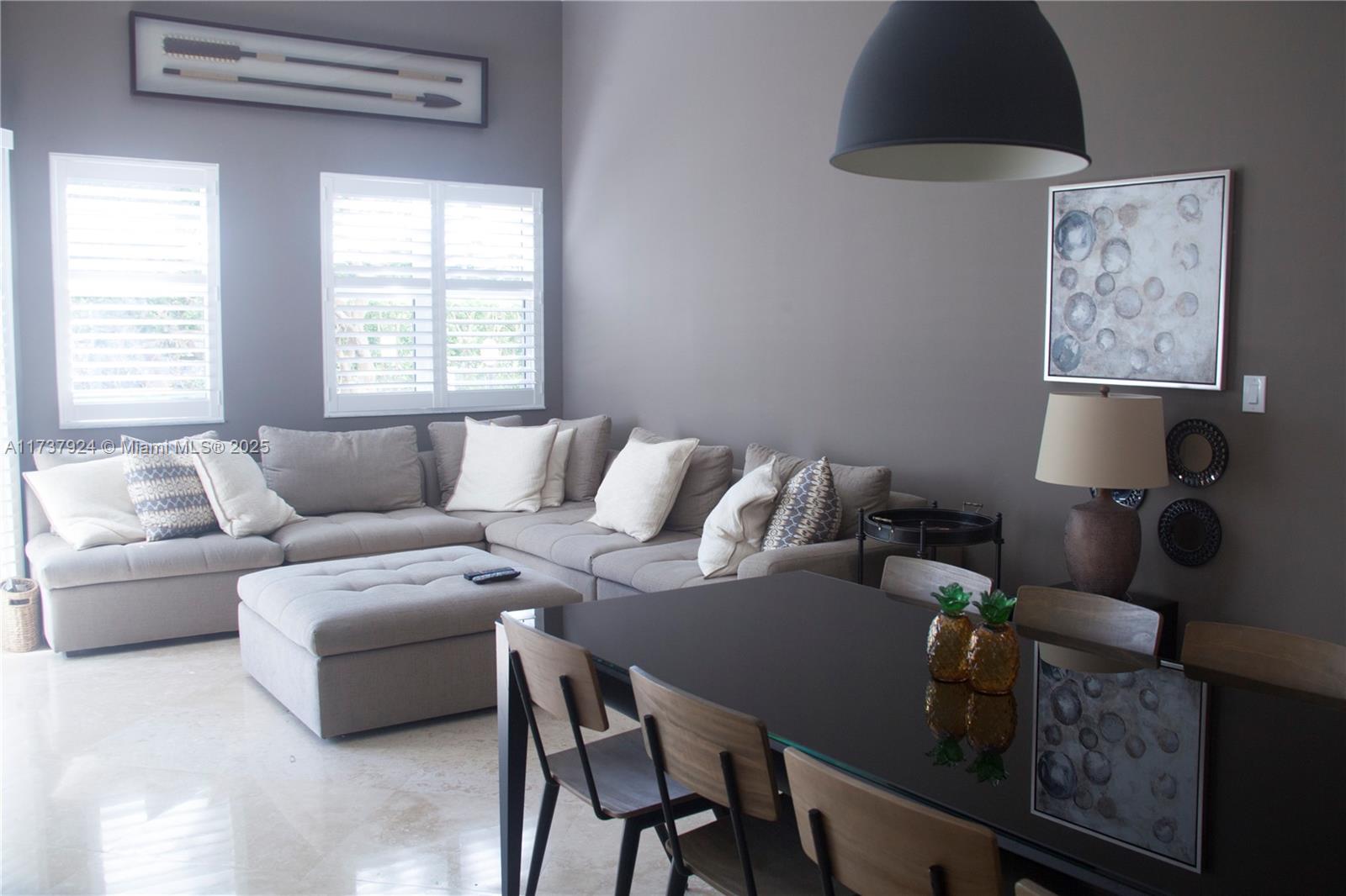 TURNBERRY VILLAGE SO TOWE - Residential Lease